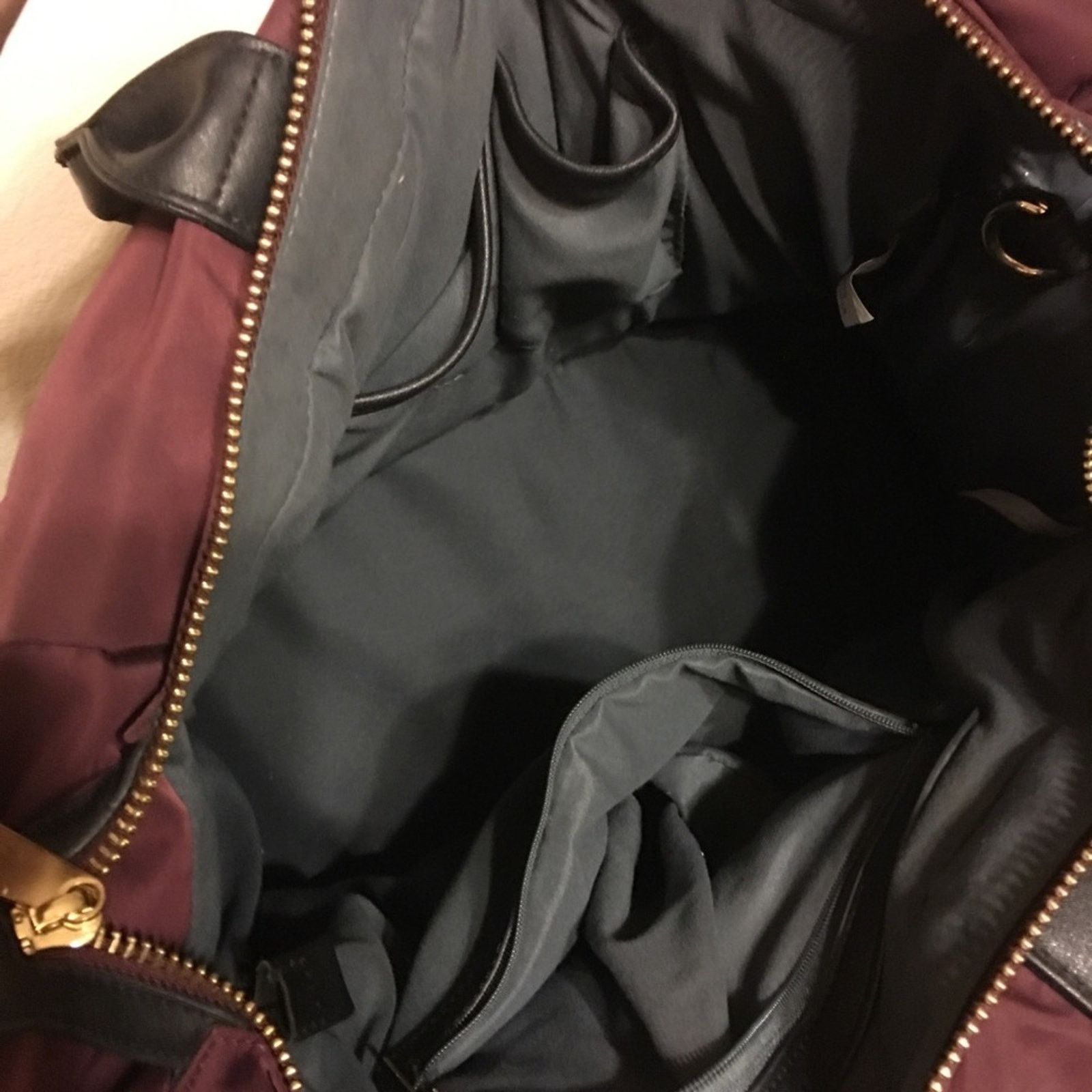 Adrienne Vittadini Quilted Puff Travel Gym bag