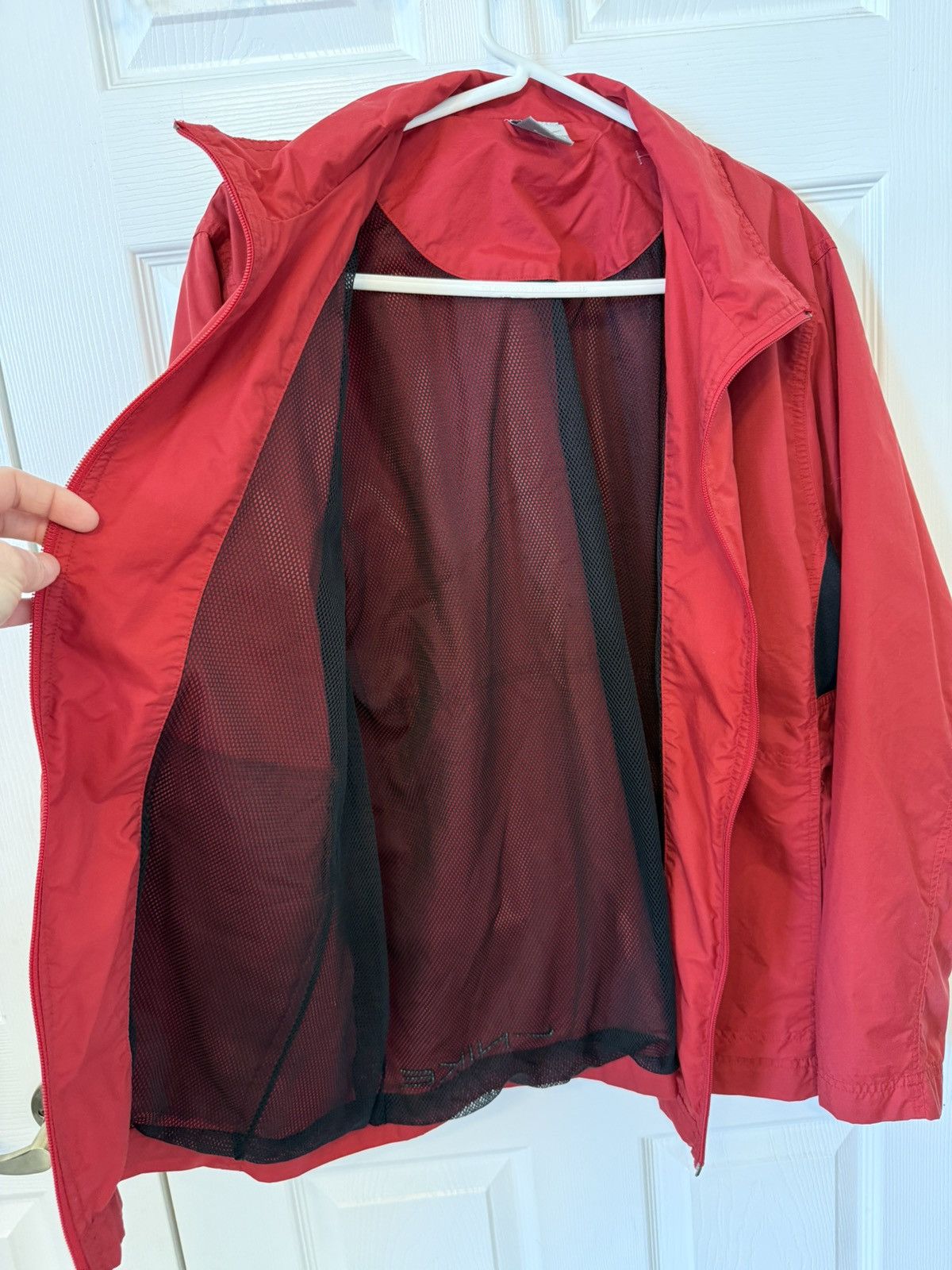 Nike Mens M Vintage Nike Red Windbreaker Size US M / EU 48-50 / 2 - 9 Thumbnail