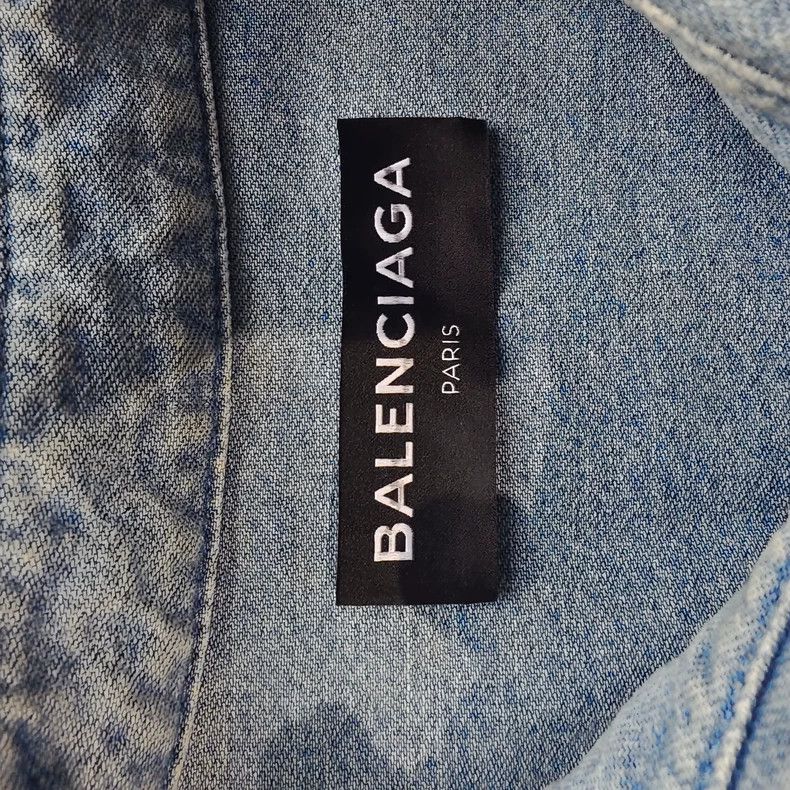 Balenciaga Balenciaga size XL Denim jacket, back logo Size US M / EU 48-50 / 2 - 3 Thumbnail