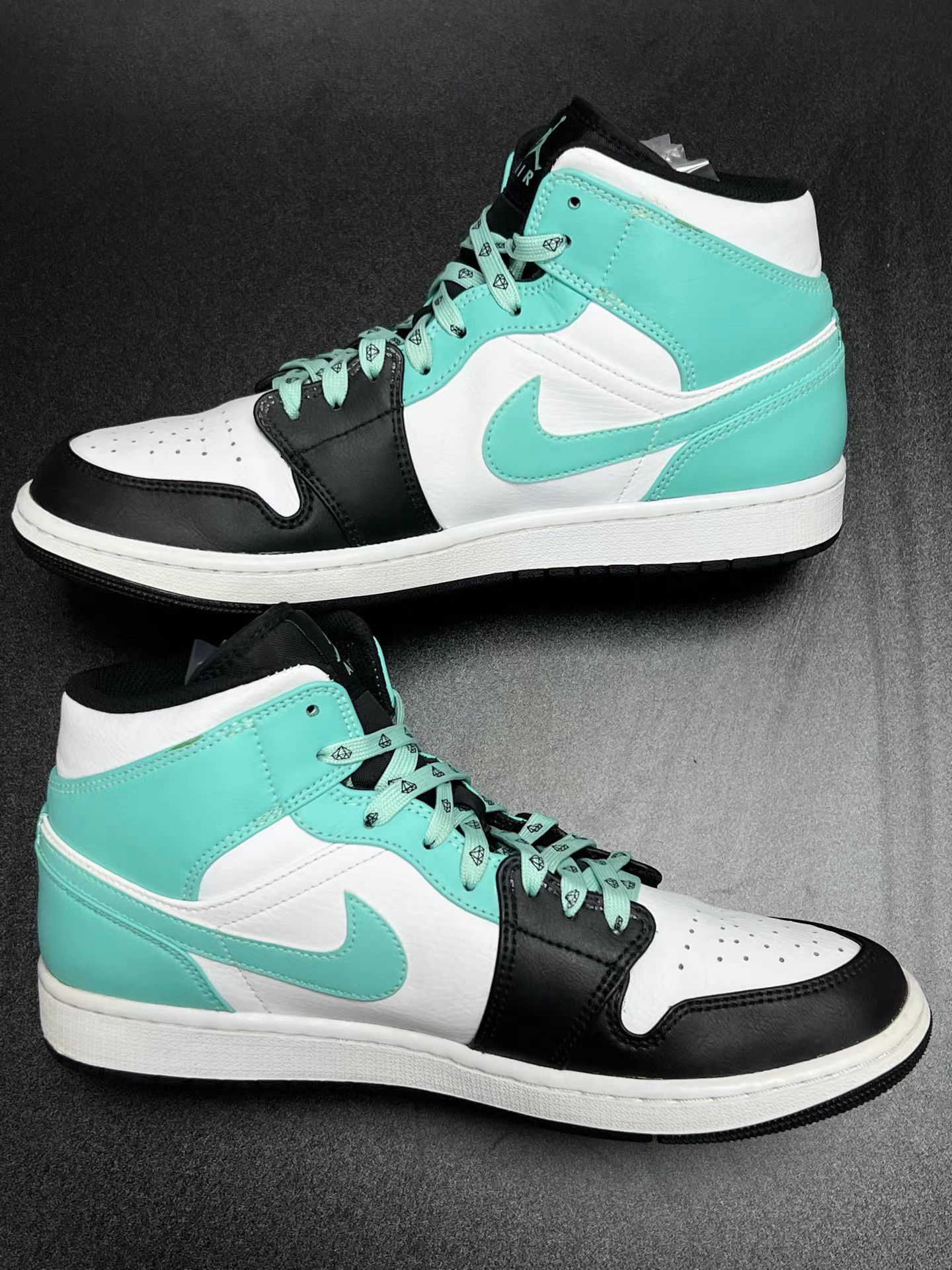 Jordan Brand Air Jordan 1 Mid Sneakers K15 Size US 11.5 / EU 44-45 - 5 Thumbnail