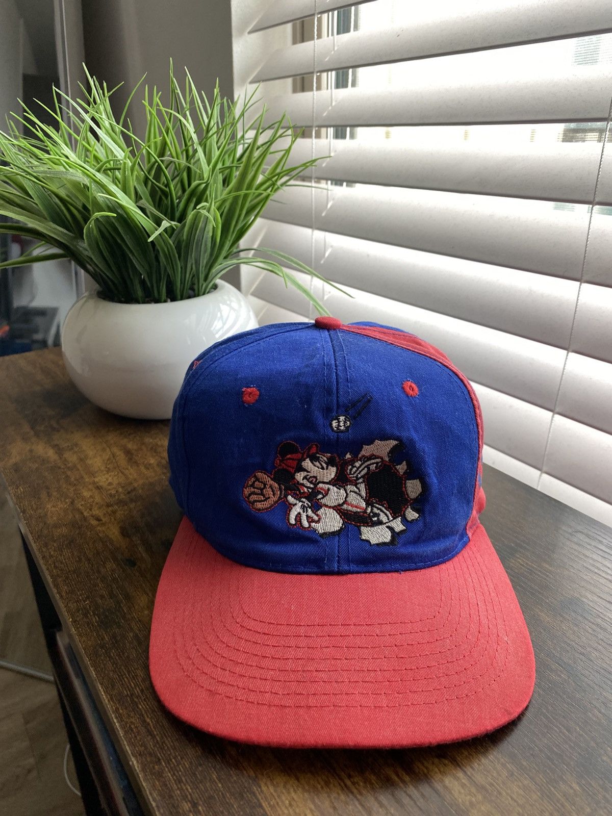 Mickey Unlimited Vintage 90s Mickey Unlimited Baseball Snapback Hat Size ONE SIZE - 1 Thumbnail