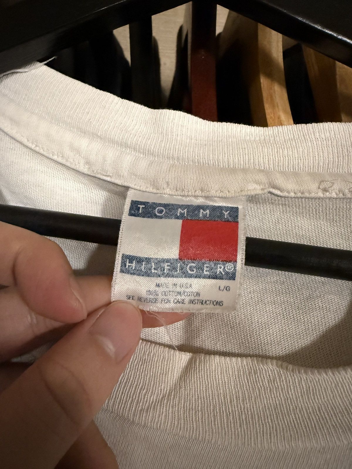 Tommy Hilfiger Vintage 1990s Tommy Hilfiger Single Stitched Tee Size US L / EU 52-54 / 3 - 5 Thumbnail