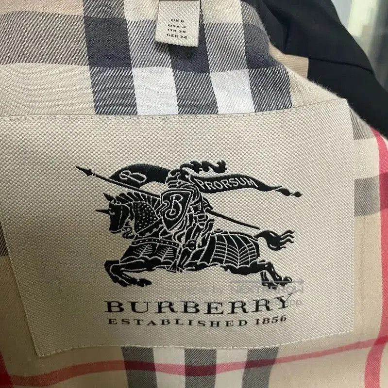 Burberry Burberry Black Cotton Blend Women's Trench Coat. Size M / US 6-8 / IT 42-44 - 4 Thumbnail