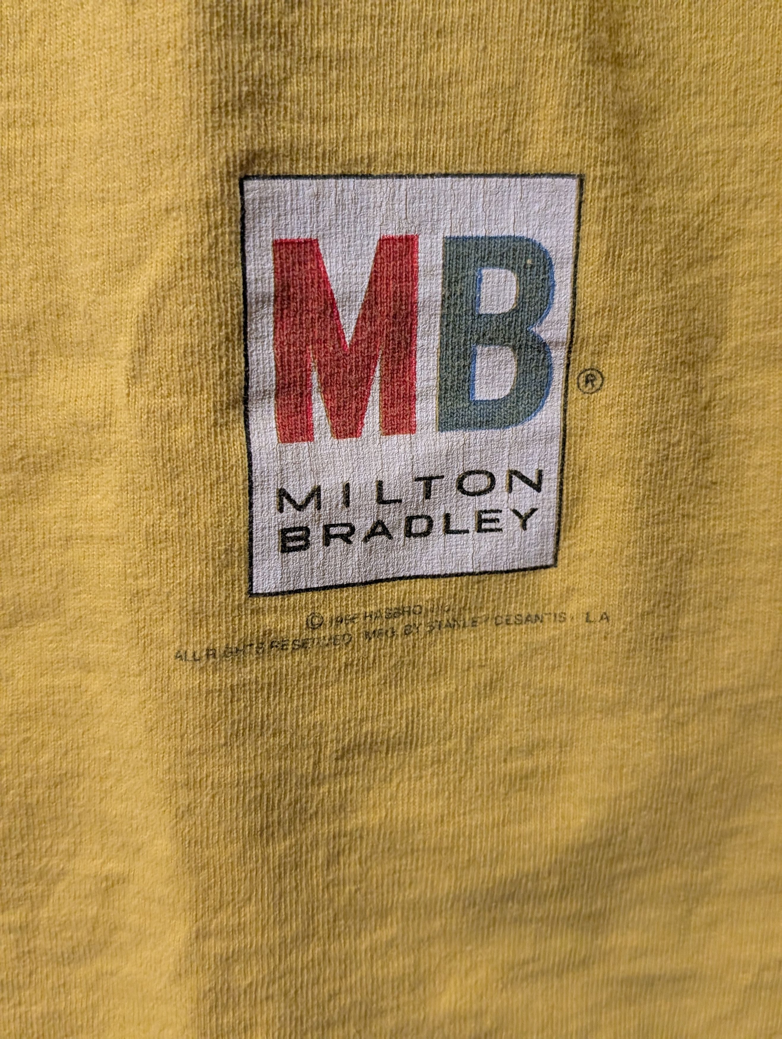 Vintage Vintage 90s Operation Milton Bradley Board Game T-Shirt Size US XL / EU 56 / 4 - 3 Thumbnail