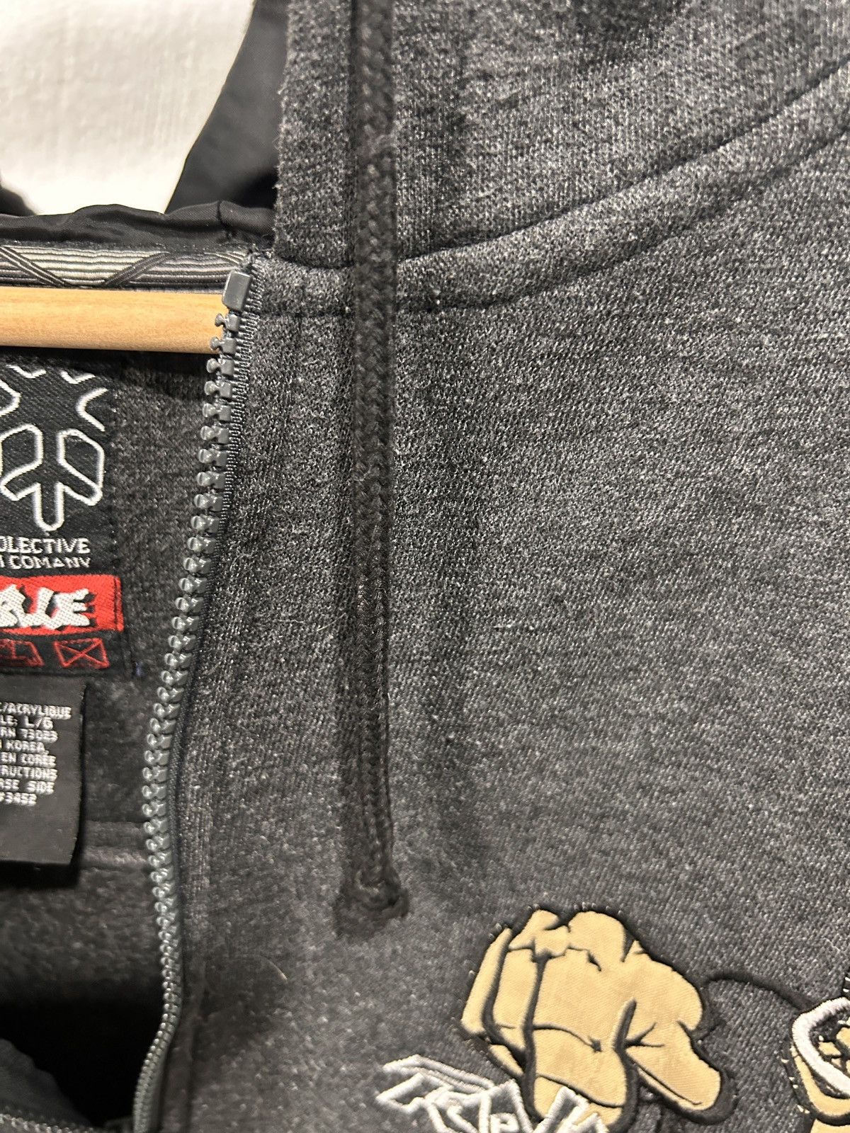 Vintage Y2K Raw Blue Collective System Dark Gray Embroidered Sweater Size US L / EU 52-54 / 3 - 4 Thumbnail