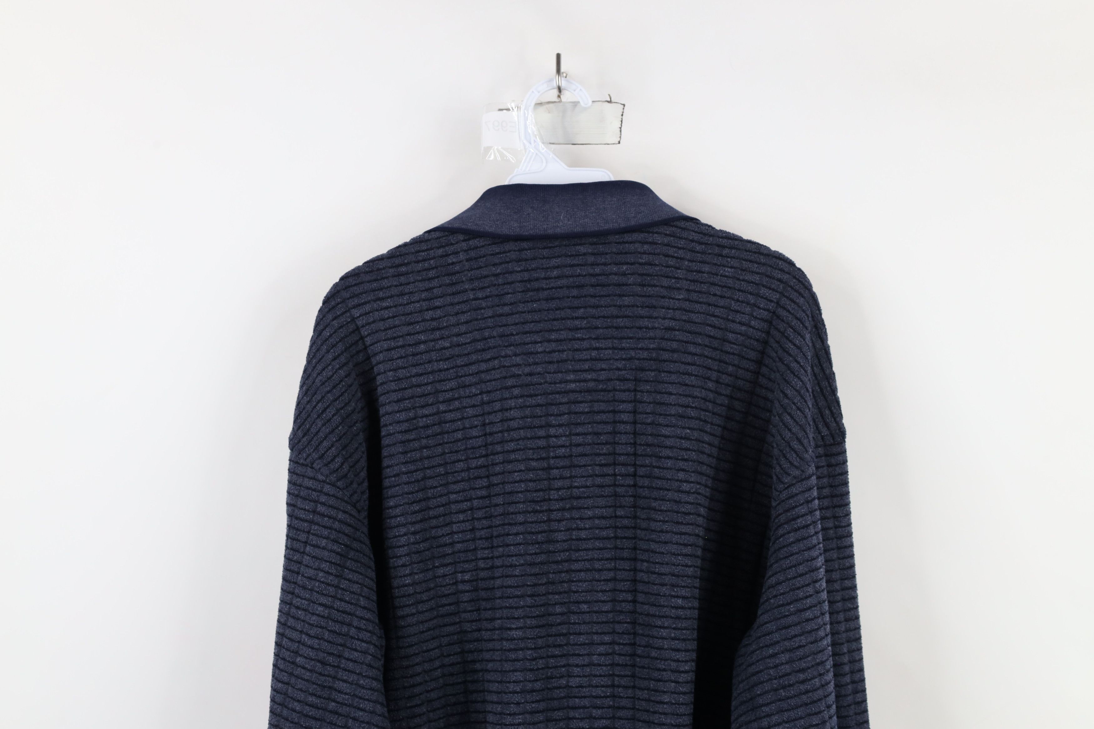Vintage Vintage 90s Streetwear Textured Fleece Collared Sweatshirt Size US XL / EU 56 / 4 - 11 Thumbnail