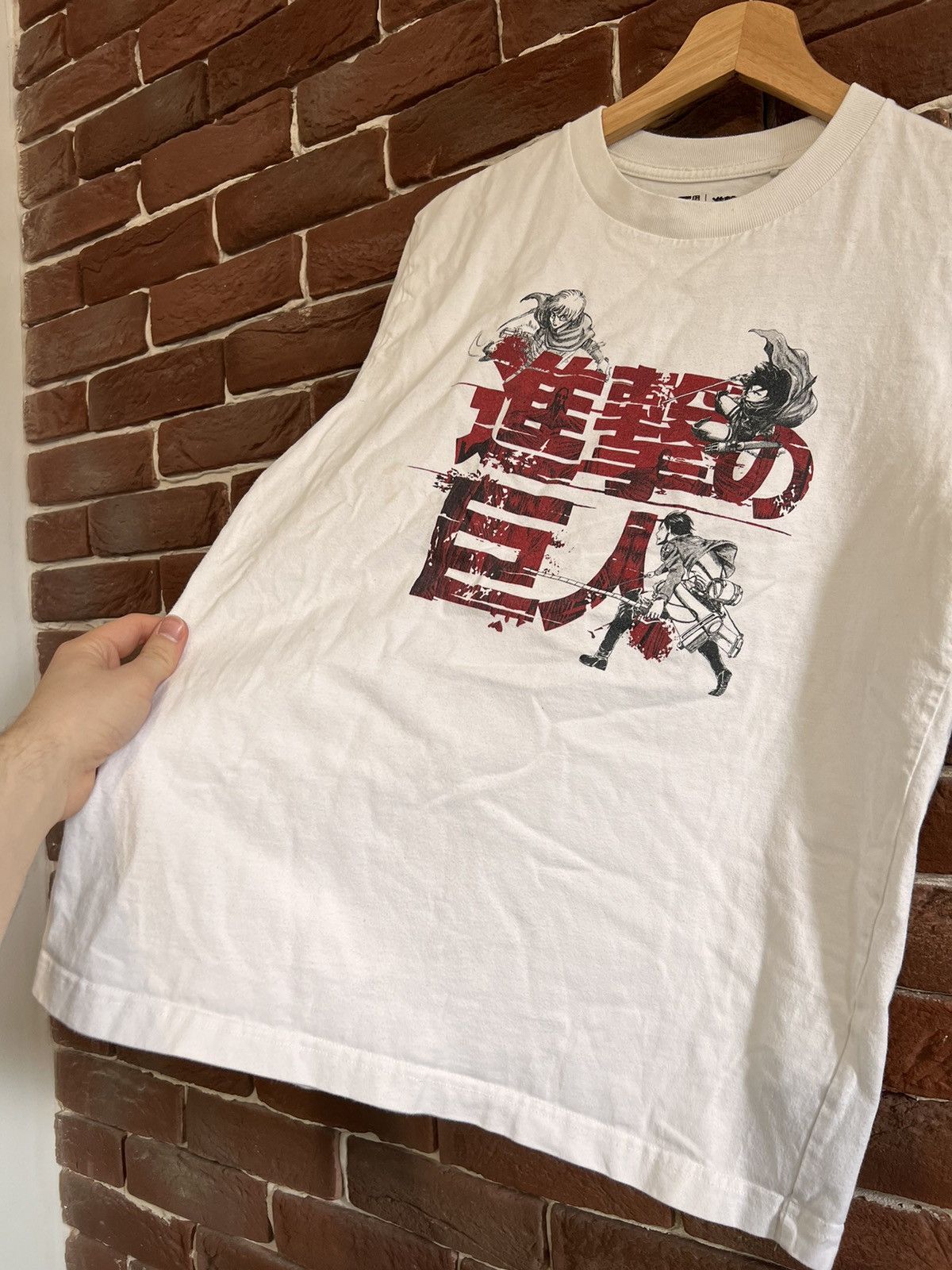 Cartoon Network × Uniqlo Rare Anime Attack On Titan Levi X Uniqlo Tshirt Art Movie S Size US S / EU 44-46 / 1 - 3 Thumbnail