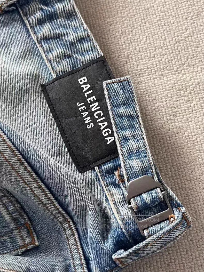 Balenciaga Balenciaga size S Light Blue Knee Destroyed Denim Jeans Size US 27 - 3 Thumbnail