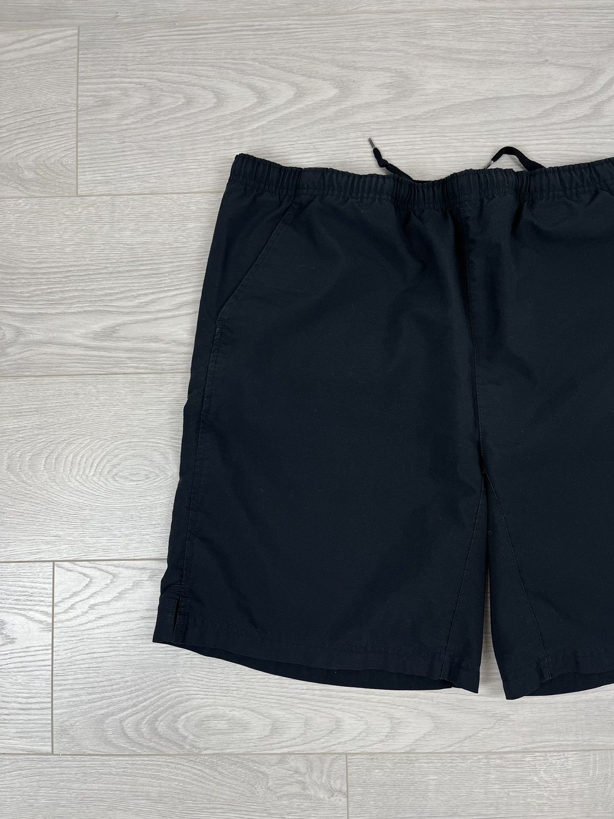 Nike × Vintage Nike Vintage 00s Black Swoosh Nylon Shorts Size US 38 / EU 54 - 3 Thumbnail
