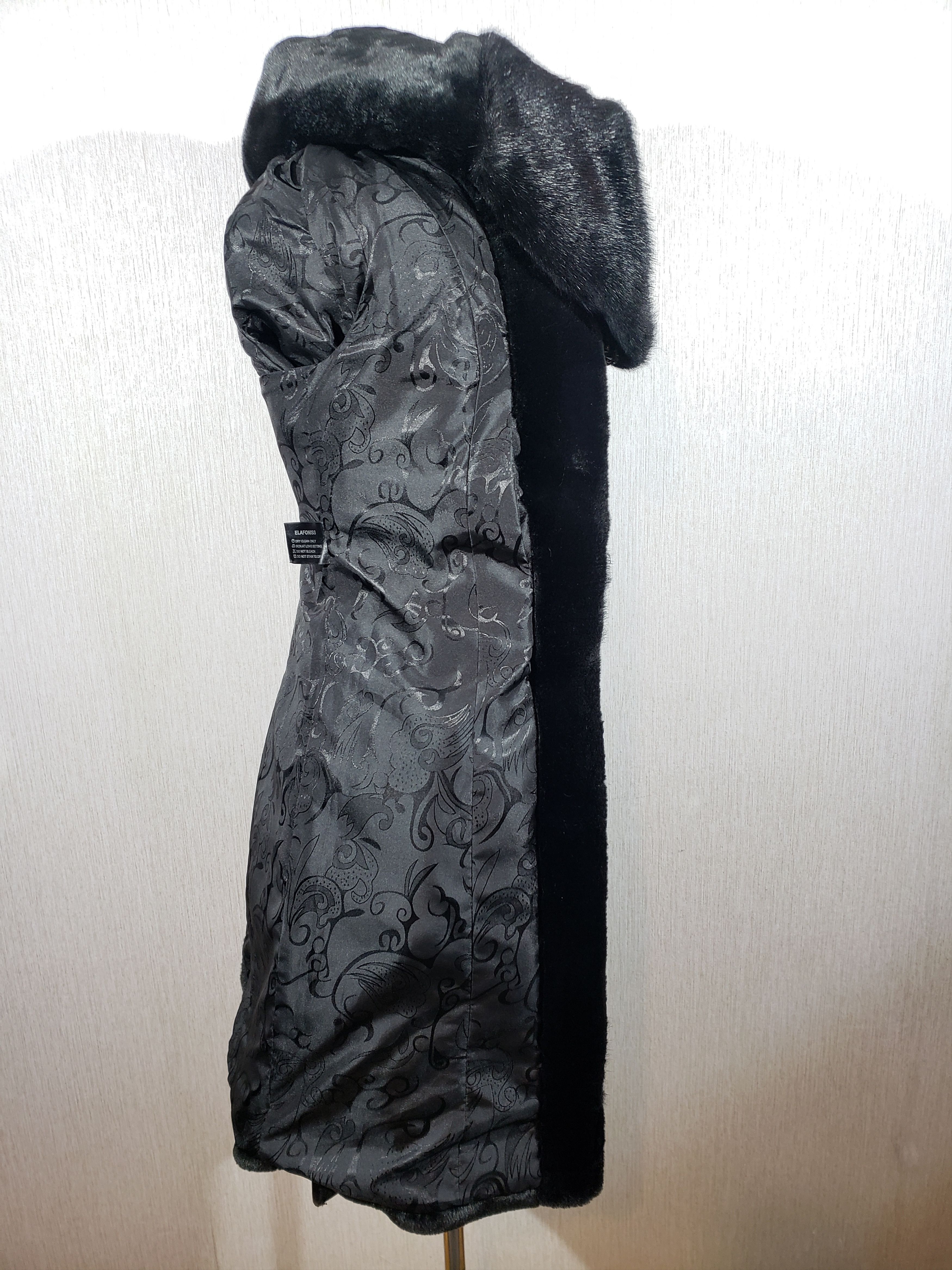 Other Women's fur coat made of warm, reliable faux fur. Size S / US 4 / IT 40 - 11 Thumbnail