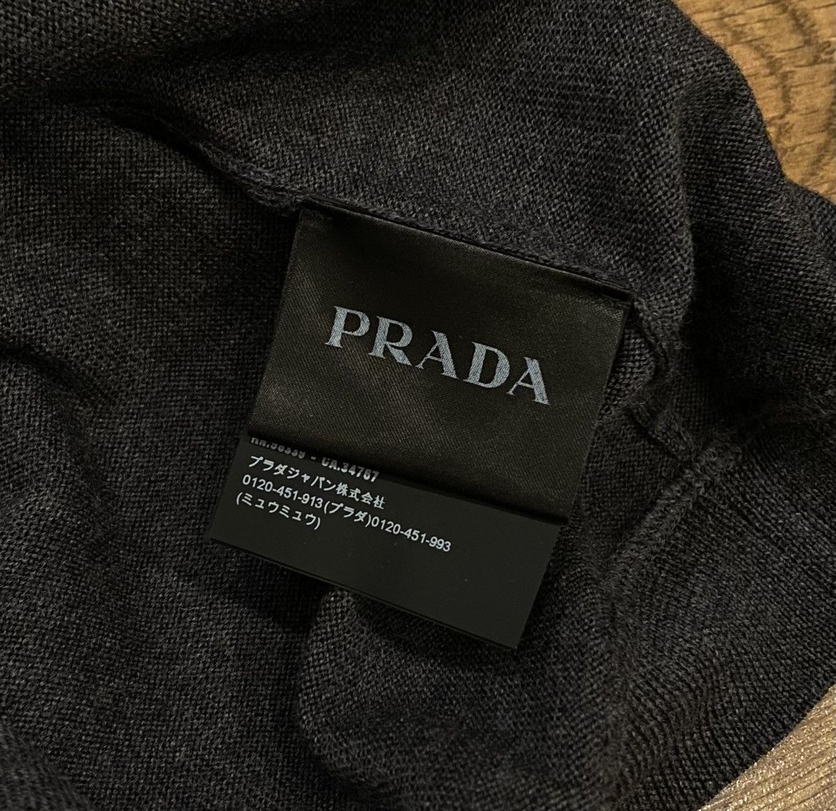 Prada Prada Embroidered Logo Knitted Sweatshirt x Luxury Size US M / EU 48-50 / 2 - 10 Thumbnail