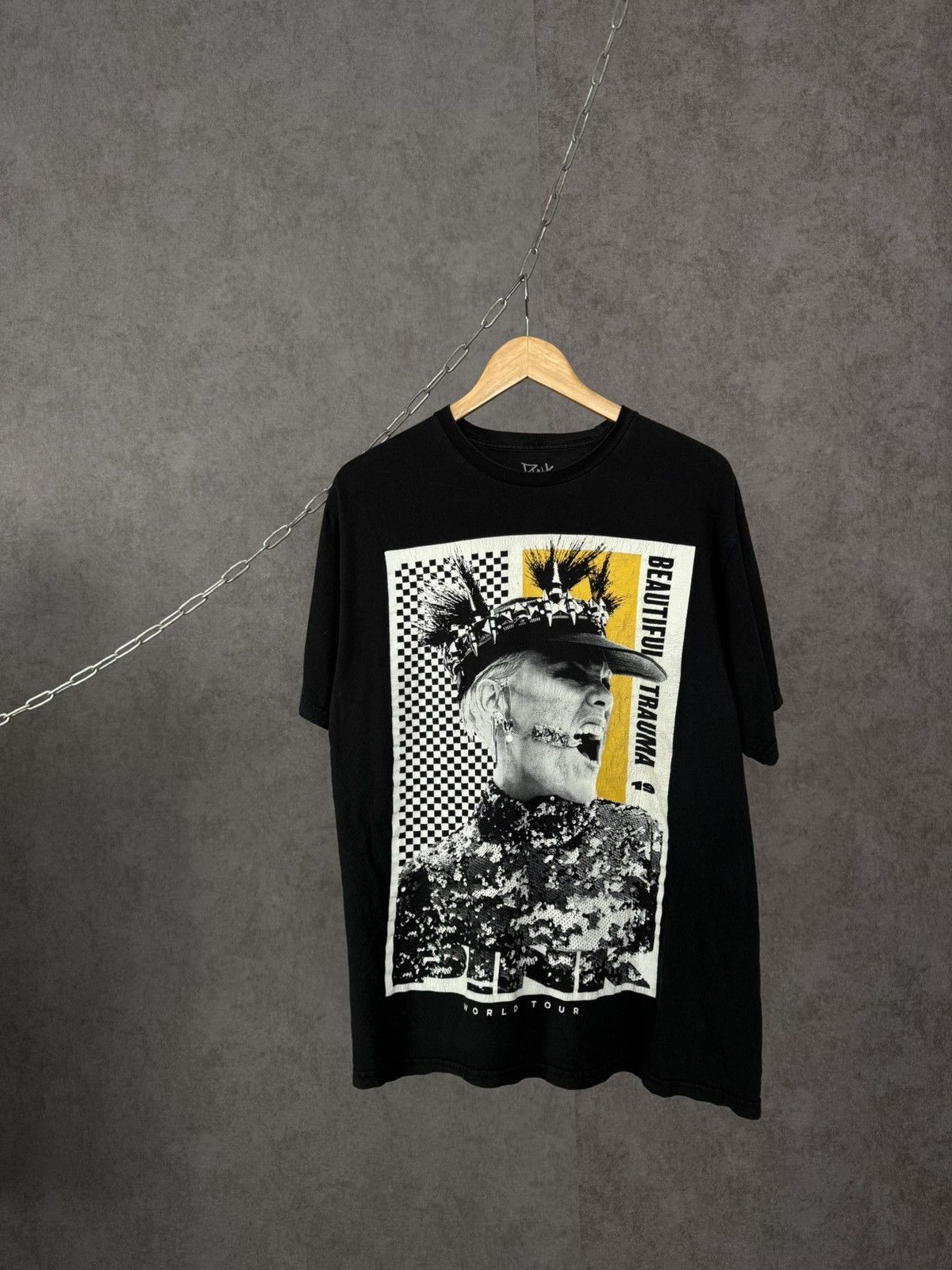 Band Tees × Pink Pink band tour tee Size US XL / EU 56 / 4 - 1 Thumbnail