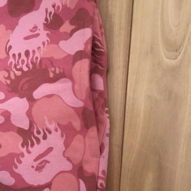 Bape BAPE Fire camo pink sweat shorts a bathing ape flame size XL Size US 36 / EU 52 - 4 Thumbnail