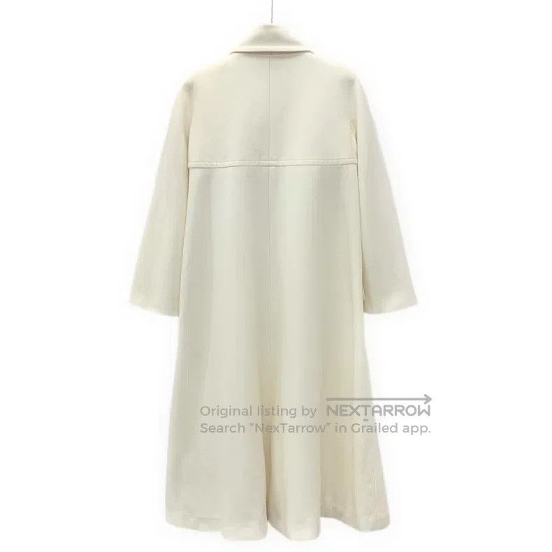 Chanel Chanel Beige acrylic crystal buckle wool lapel long-sleeve Size XXS / US 00 / IT 34 - 2 Thumbnail