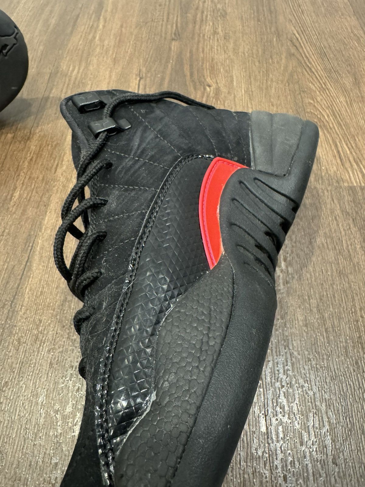 Jordan Brand Jordan 12 Retro Black Rush Pink Size US 5.5 / EU 38 - 6 Thumbnail