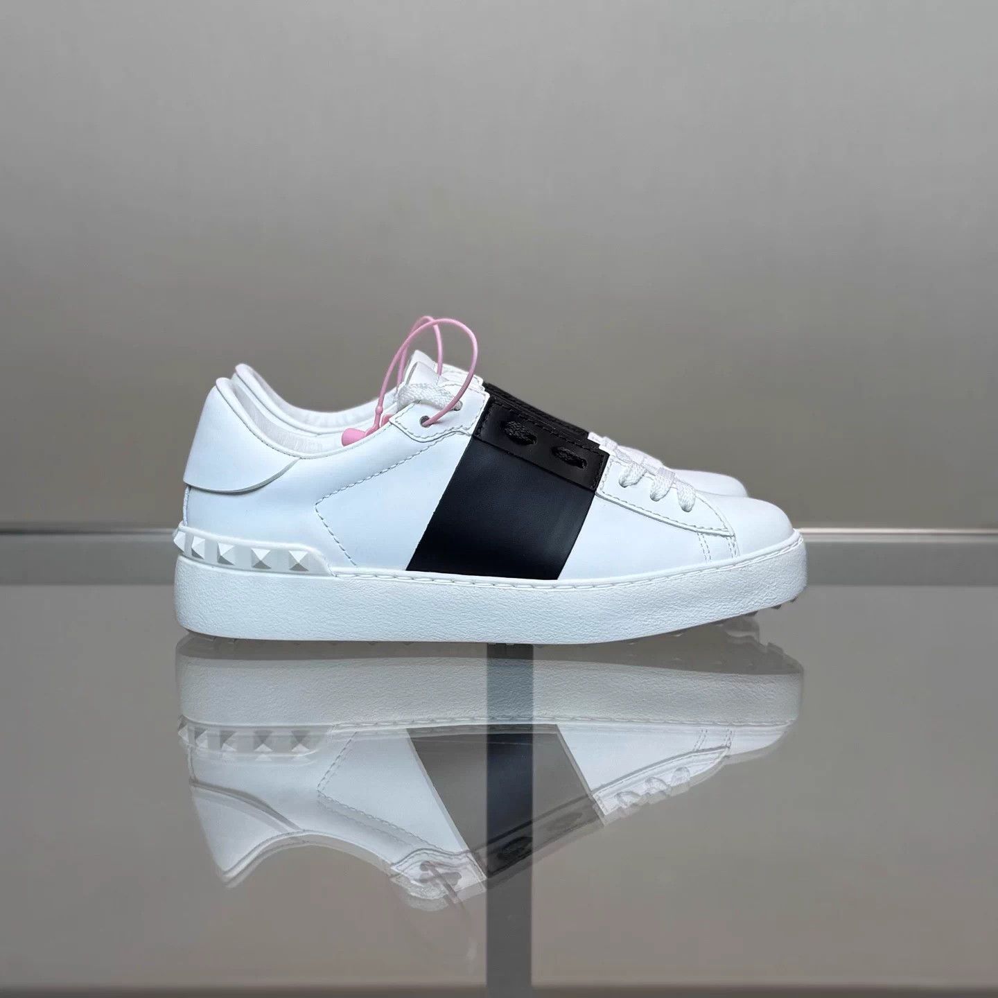 Valentino Valentino Open Studded White Sneakers 35.5 Size US 5 / IT 35 - 3 Thumbnail