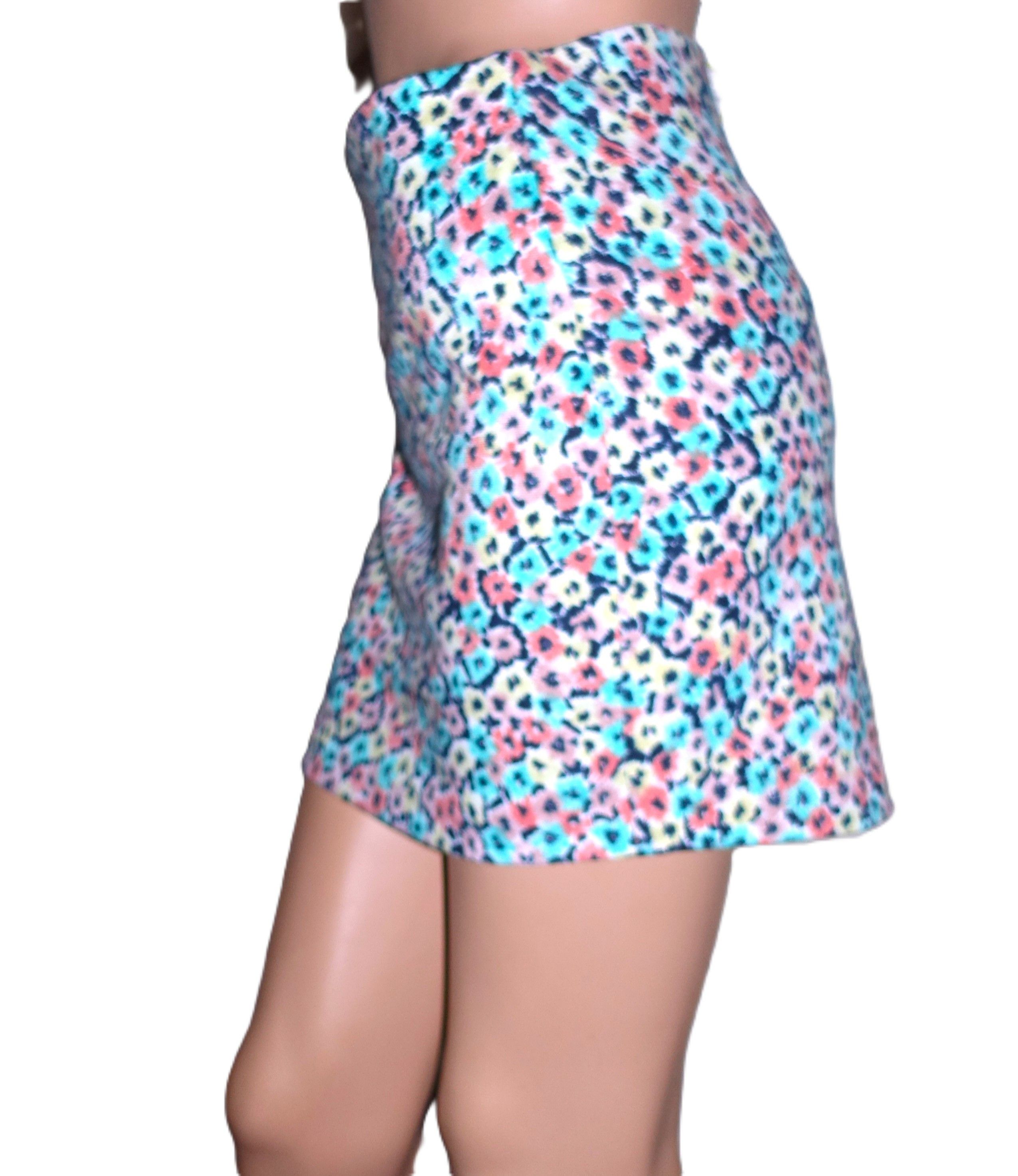 BCBGeneration BCBGeneration Multi Color Floral Pencil Skirt M Size 28" / US 6 / IT 42 - 4 Thumbnail