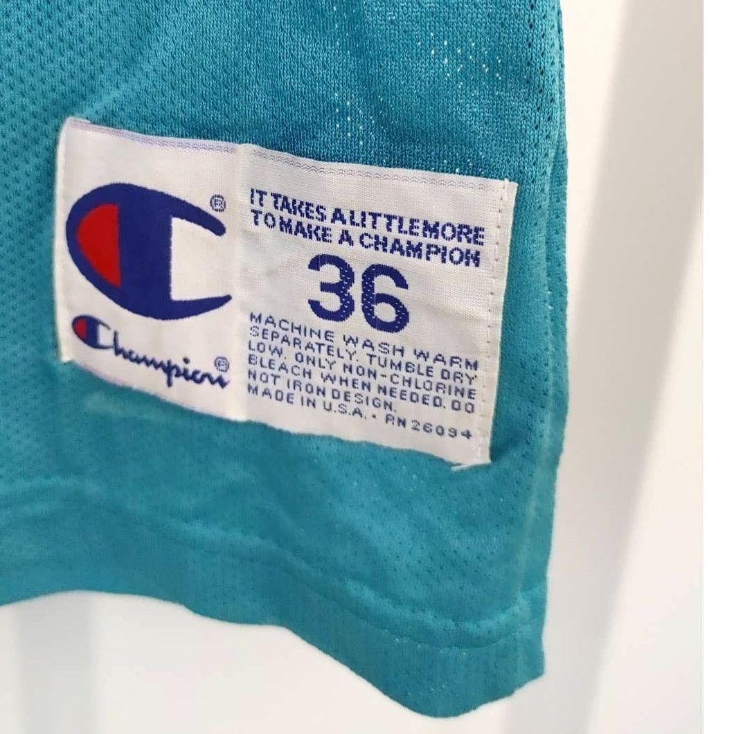 Other Vintage Champion Mourning #33 Charlotte Hornets Jersey Sz 36 Size US M / EU 48-50 / 2 - 2 Thumbnail