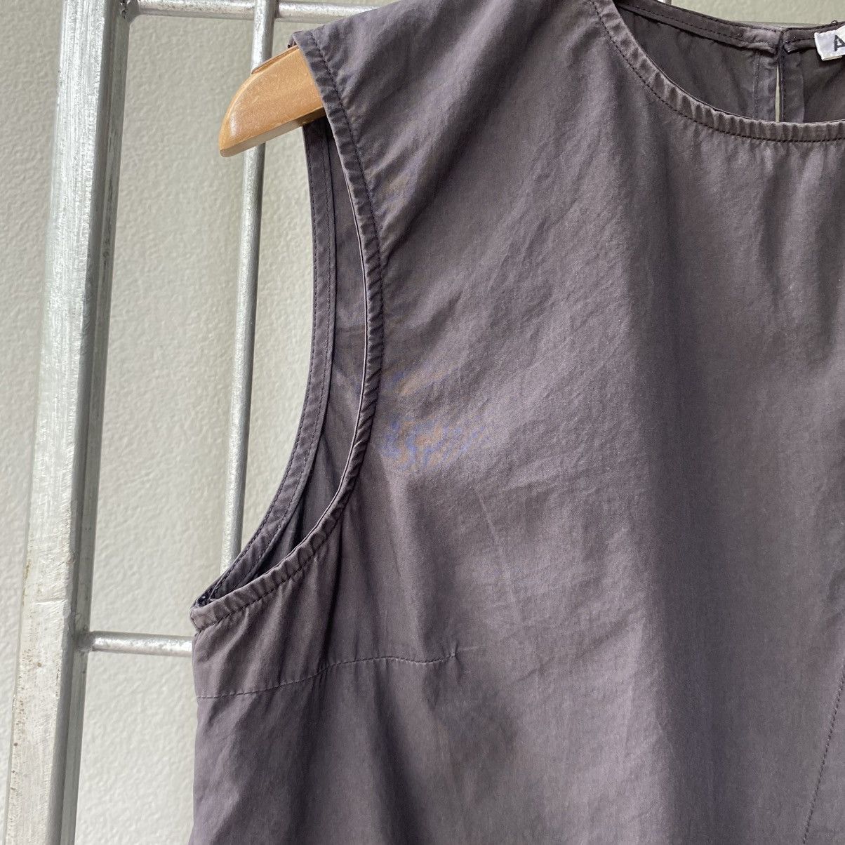 Acne Studios Acne Studios Brown Sleeveless Round Neck Top with Folded Hem Size XXS / US 00 / IT 34 - 8 Thumbnail