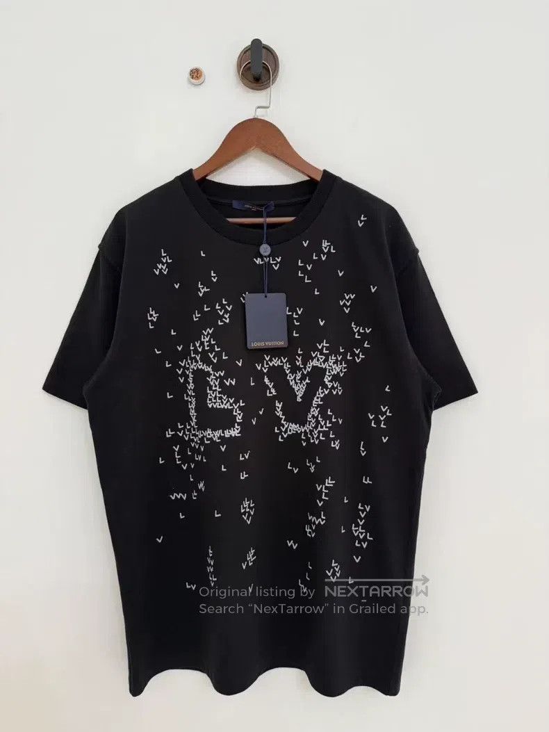 Louis Vuitton Black embroidered small plane logo short sle