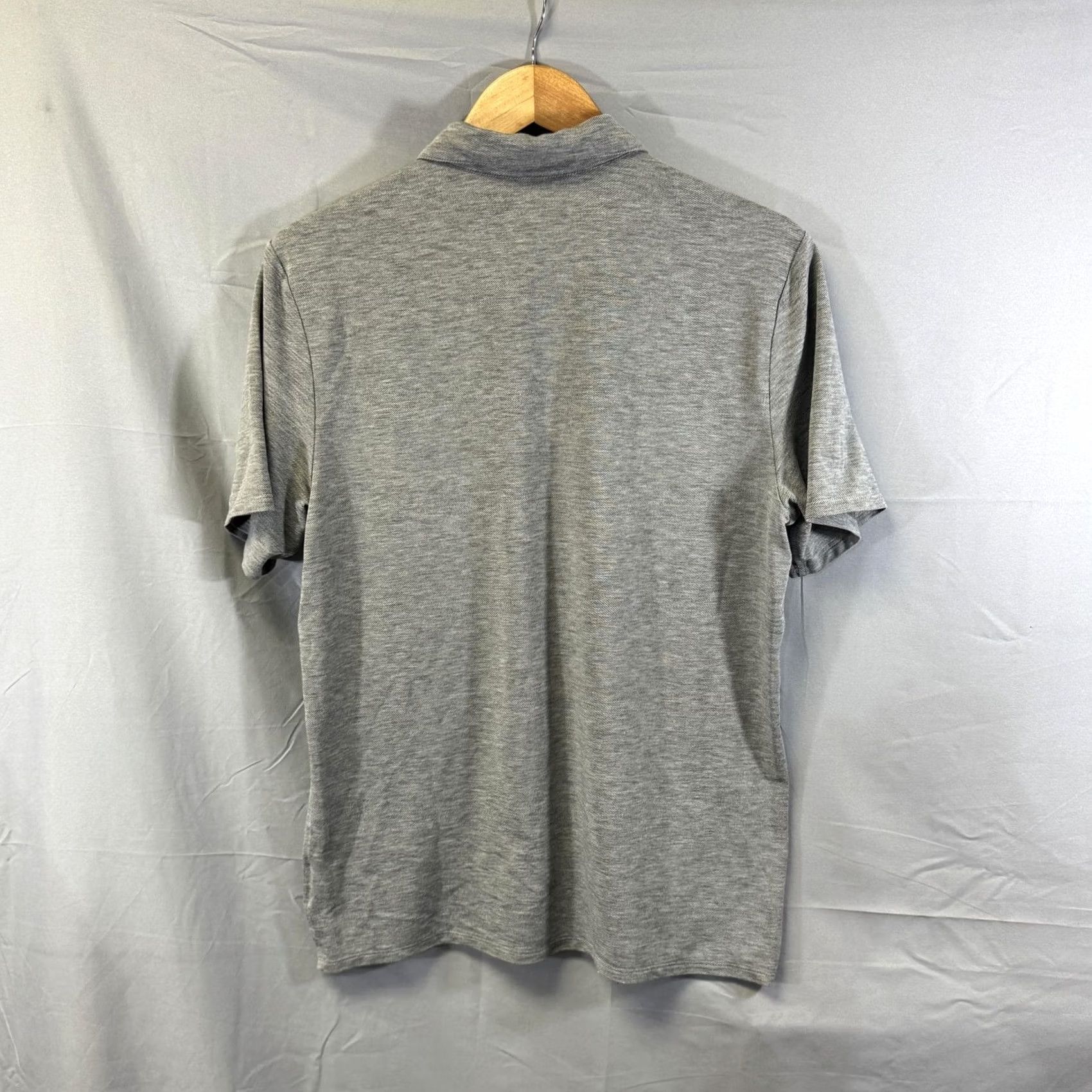 Vuori VUORI Polo Shirt Mens M Gray Heather Short Sleeve 3-Button Collared Logo V Mens Size US M / EU 48-50 / 2 - 2 Thumbnail