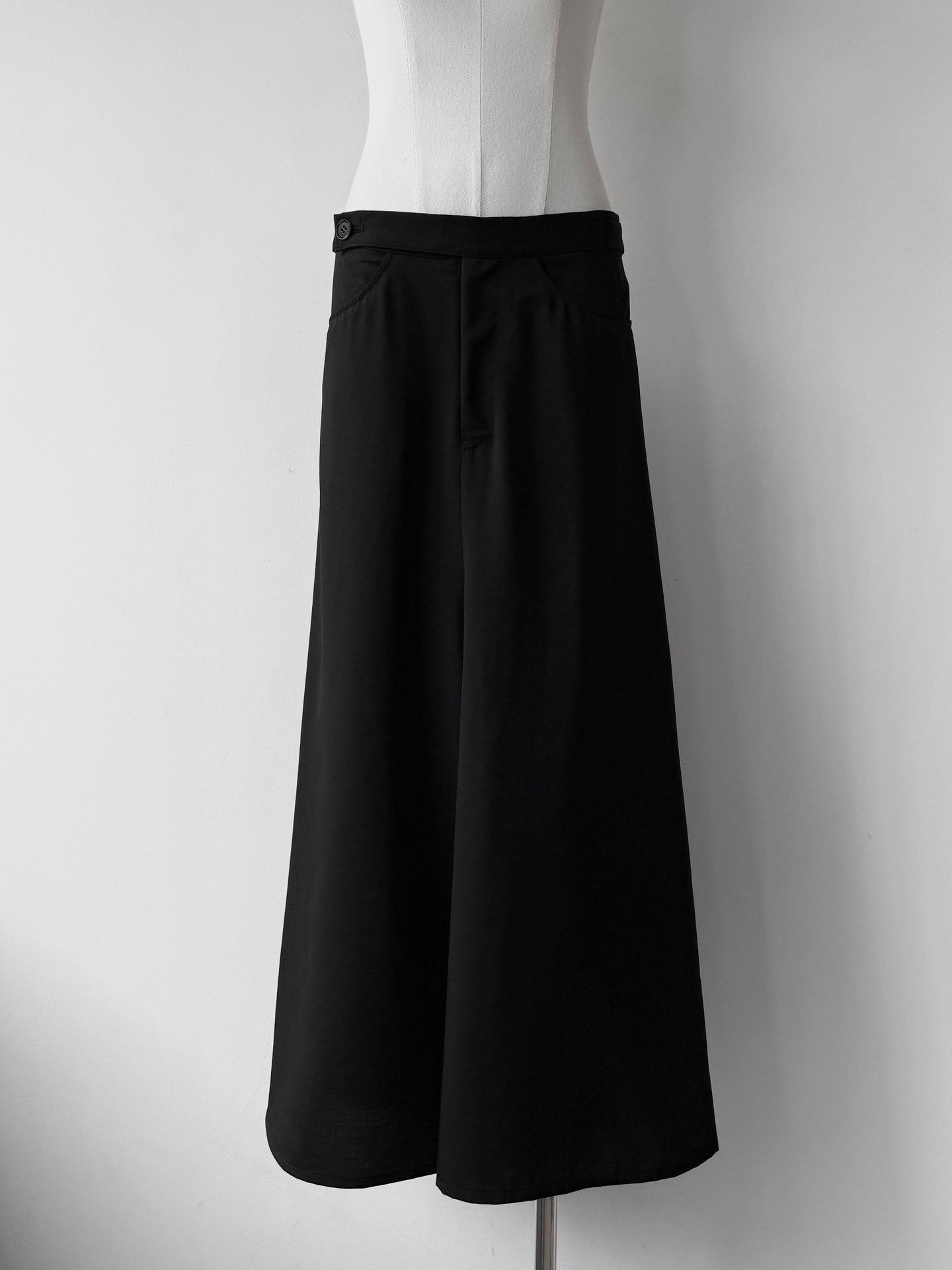 Yohji Yamamoto Yohji Yamamoto Noir 02AW Asymmetric Skirt Pants Size 38" / US 16 / IT 52 - 1 Thumbnail