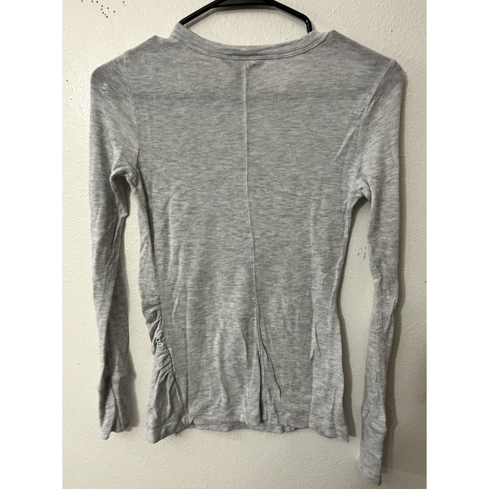 Banana Republic Banana Republic Sweater Women Petite Small Gray Long Sleeve Crew Neck Tee Size S / US 4 / IT 40 - 2 Thumbnail