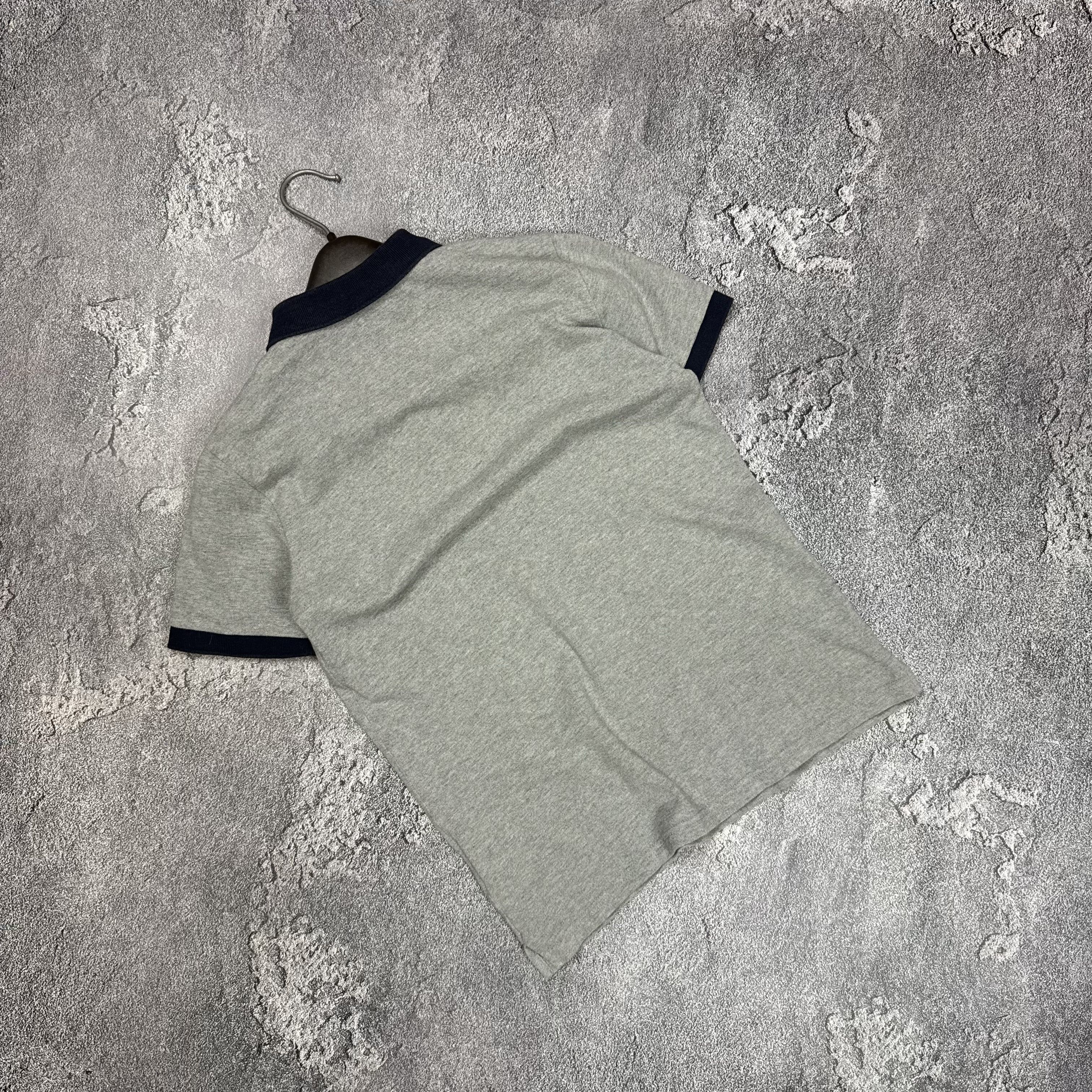 Moncler Vintage Polo Moncler Gray Size XS Size US XS / EU 42 / 0 - 11 Thumbnail