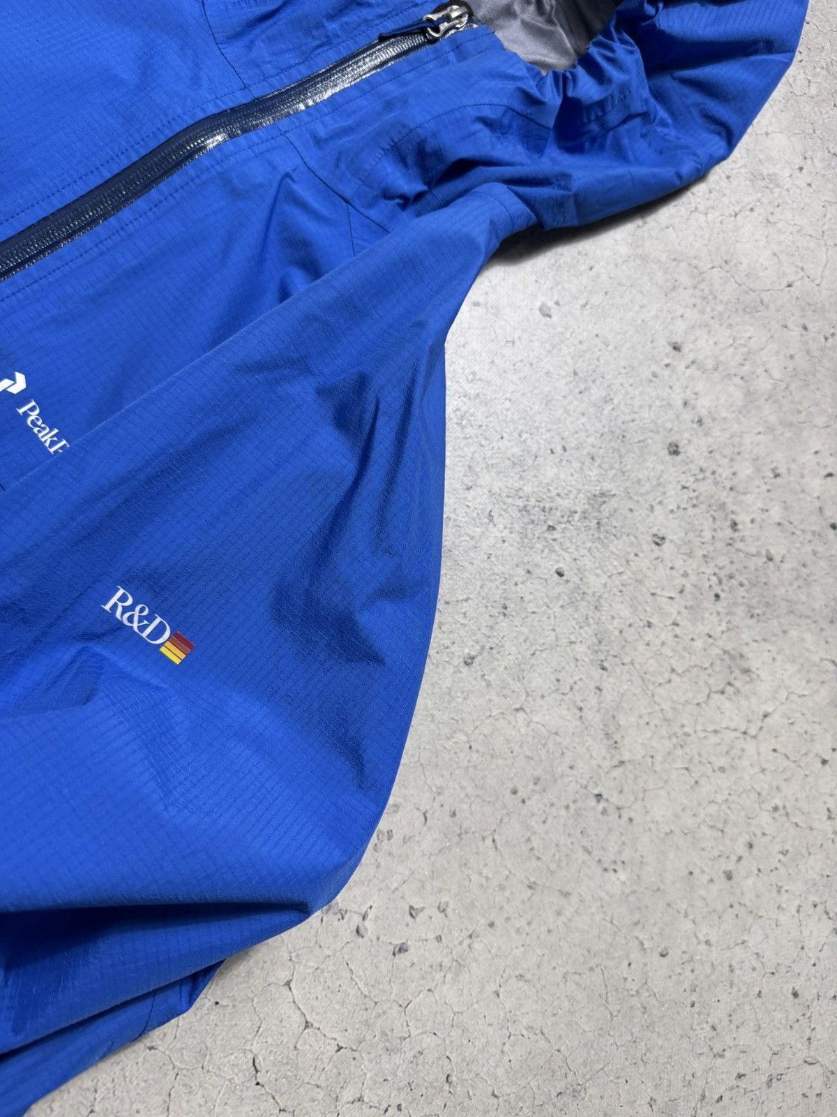 Peak Performance Peak Performance Gore-Tex Blue Membrane Light Jacket Size L Size US L / EU 52-54 / 3 - 7 Thumbnail