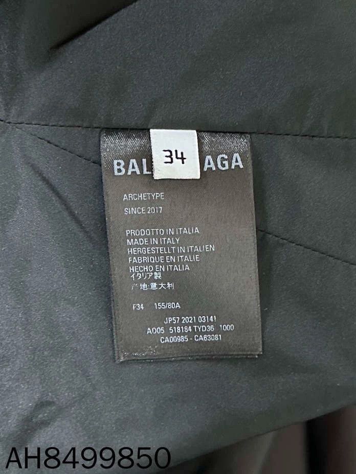 Balenciaga Balenciaga Back logo coat 2501-Nextarrow Size XXS / US 00 / IT 34 - 4 Thumbnail