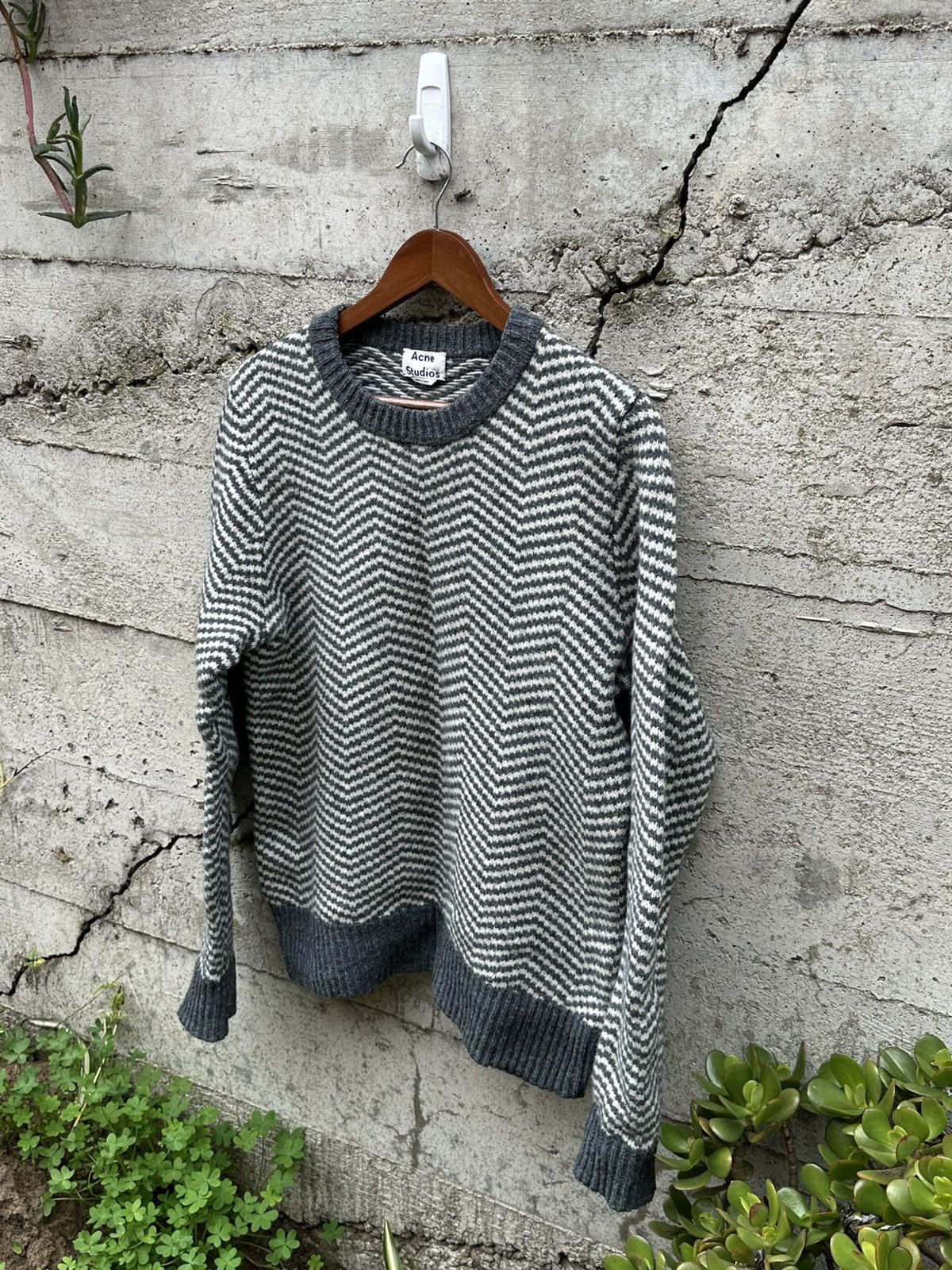 Acne Studios RARE GRAIL Acne Studios geometric chevron pattern sweater Size US M / EU 48-50 / 2 - 1 Thumbnail