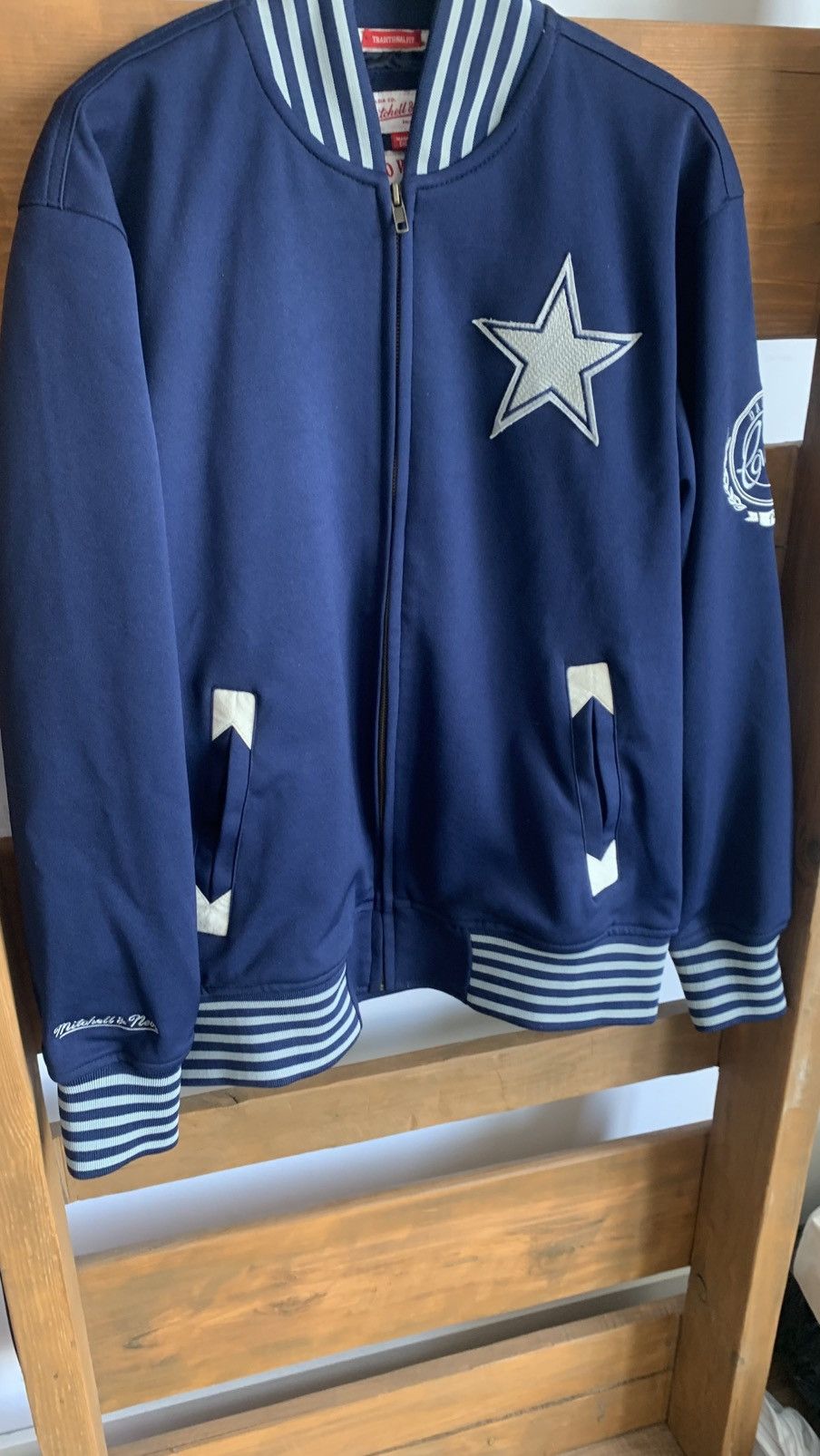 Mitchell & Ness Mitchell & Ness Dallas Cowboys Bomber Jacket NFL Size S Size US S / EU 44-46 / 1 - 3 Thumbnail
