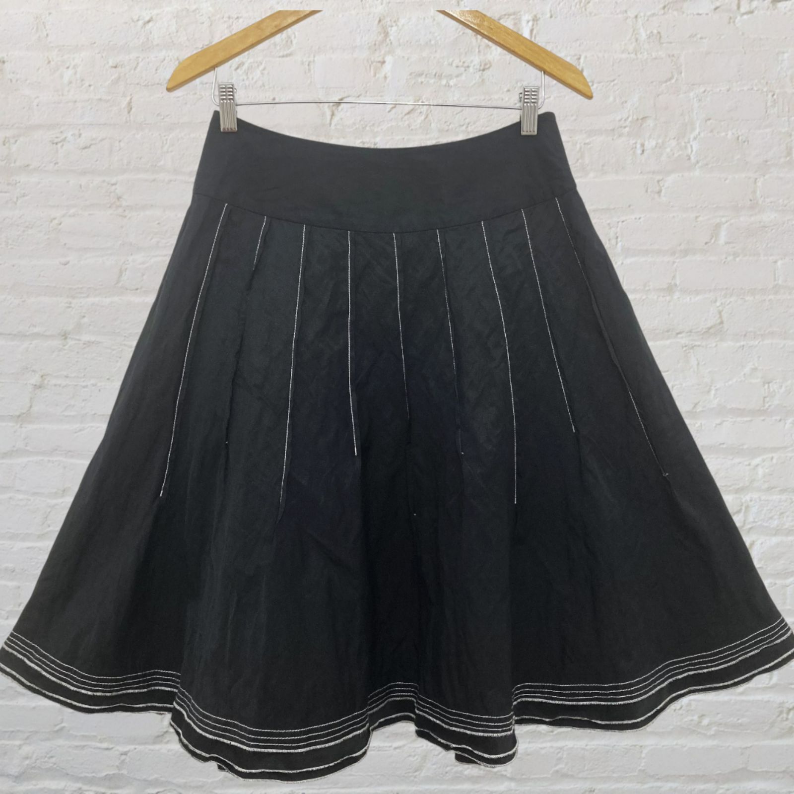 Emanuel Ungaro Emanuel Ungaro Black Flared Skirt - Size 6 Size 28" / US 6 / IT 42 - 3 Thumbnail