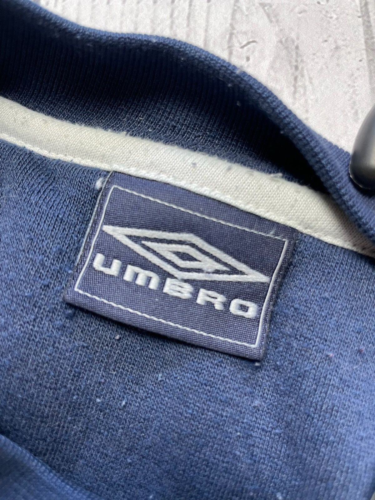 Umbro Vintage Umbro sweatshirt size M logo line blue Size US M / EU 48-50 / 2 - 6 Thumbnail