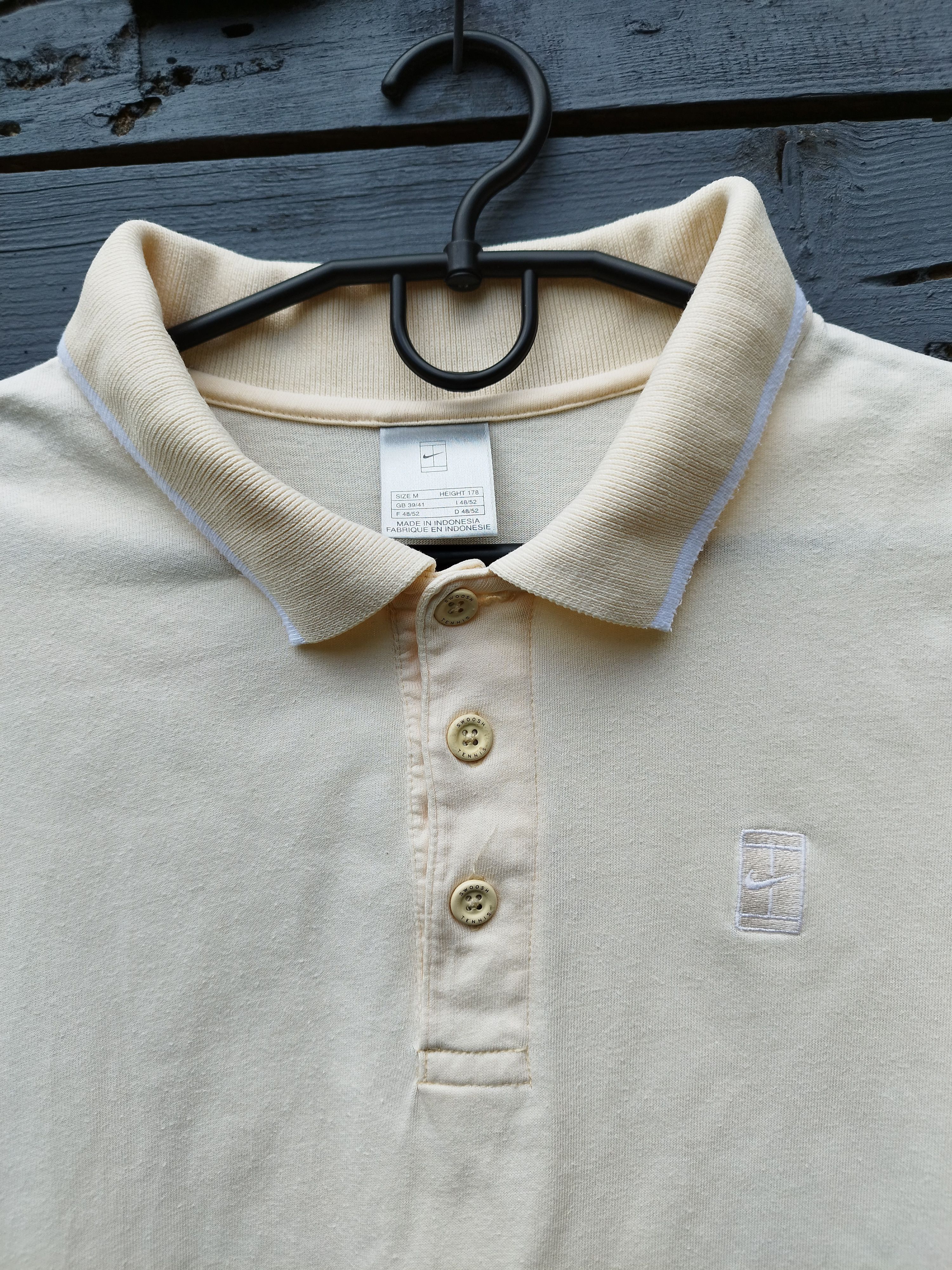 Nike Vintage Nike Court Tennis Polo Shirt Cream Short Sleeve Size US M / EU 48-50 / 2 - 2 Thumbnail