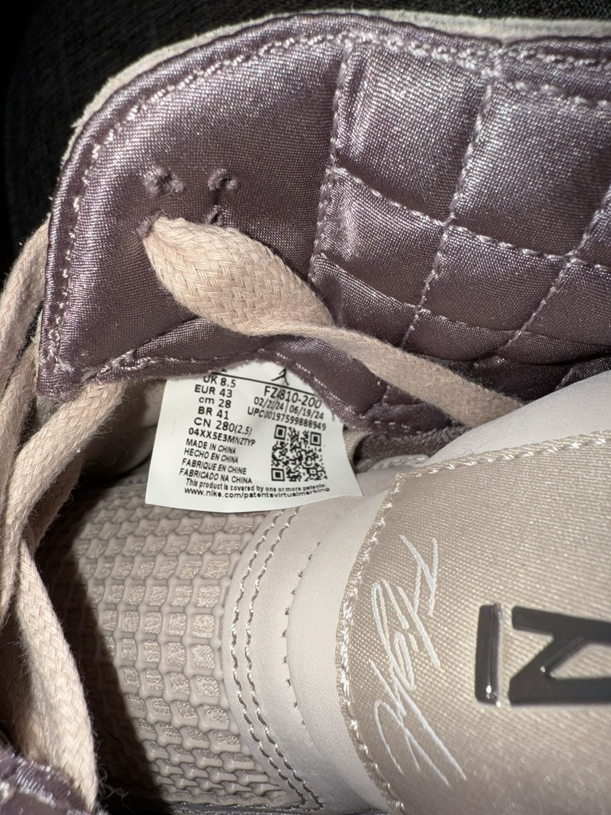Nike Air Jordan 4 - A ma mere - While you were sleeping Size US 9.5 / EU 42-43 - 7 Thumbnail