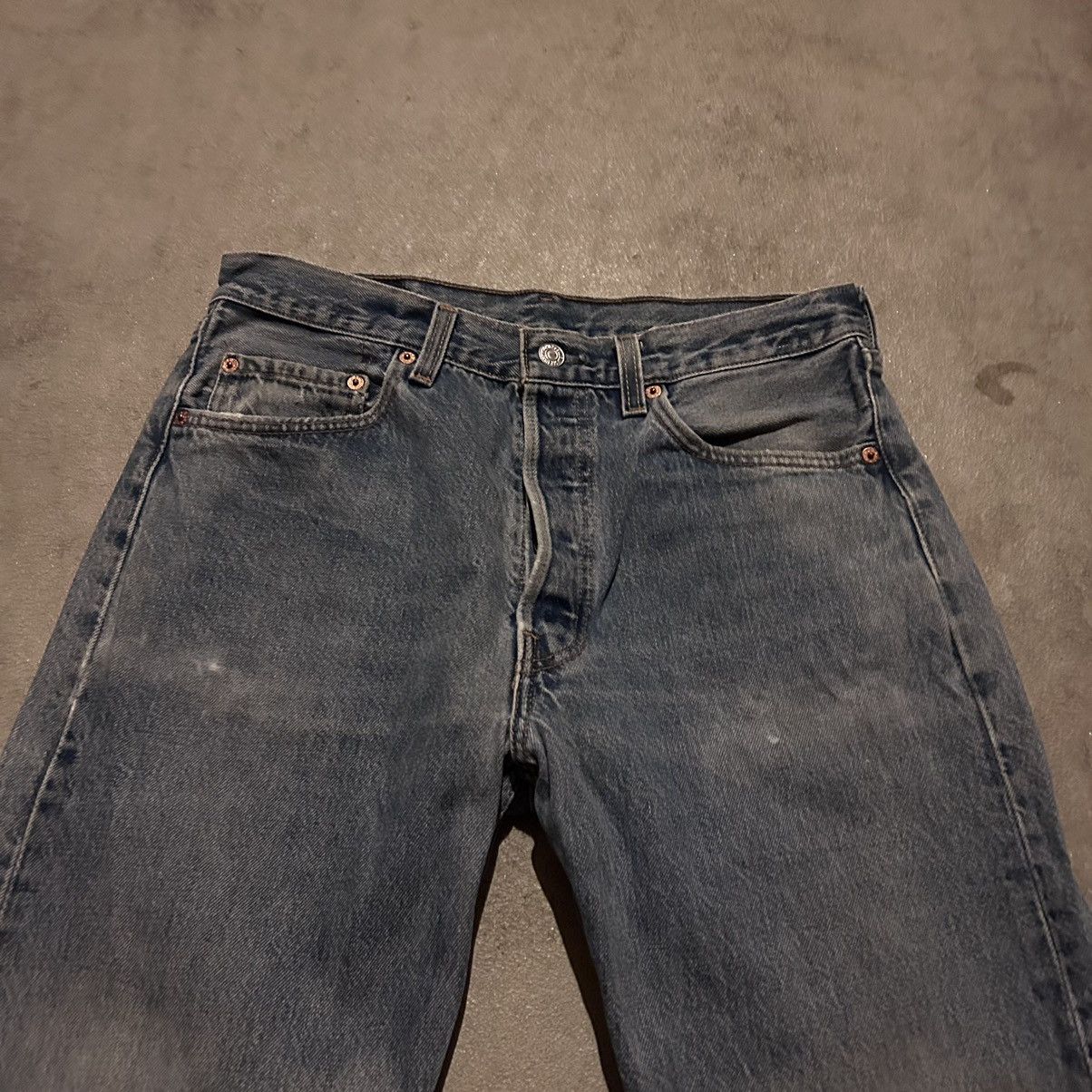 Levi's × Vintage Vintage Levi’s 501 made in USA faded jeans Size US 31 - 3 Thumbnail