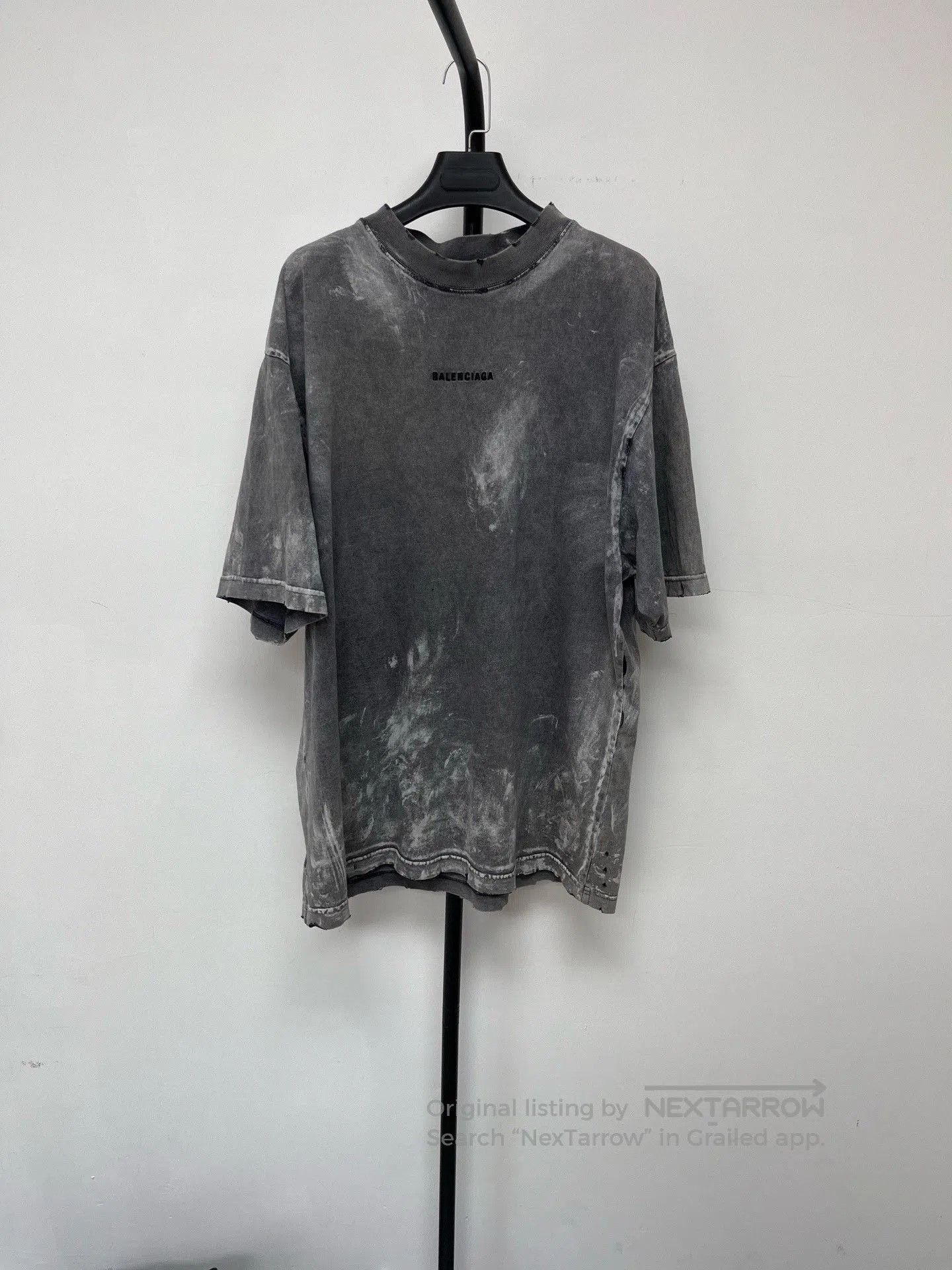Balenciaga Balenciaga Logo Embroidered Crewneck T-Shirt. Size US S / EU 44-46 / 1 - 1 Thumbnail