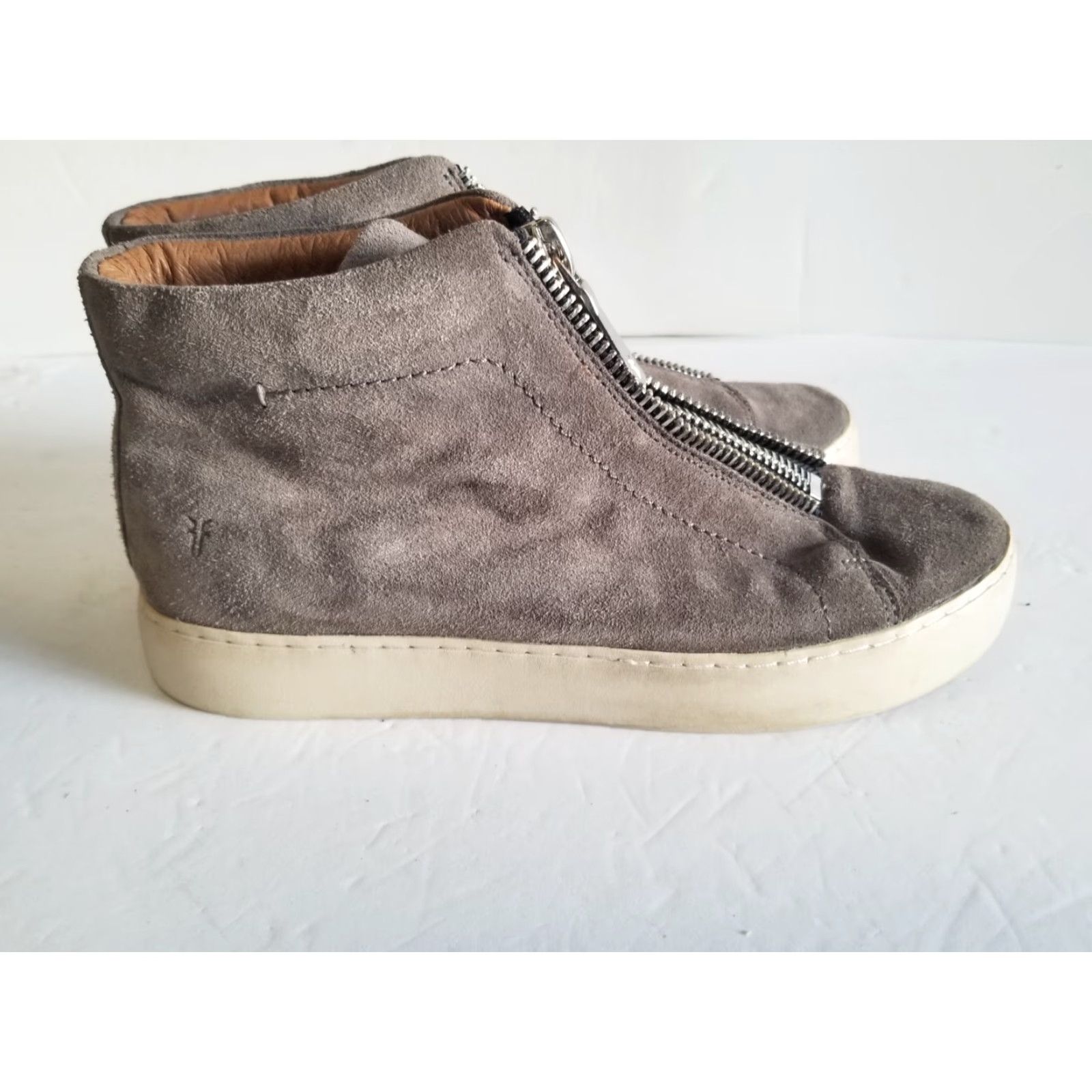 Frye Frye Lena Boots Womens Gray Suede Zipper Front Size 8 M Boots Women Gray Suede Zipper Front Frye Lena 8M Size US 8 / IT 38 - 2 Thumbnail