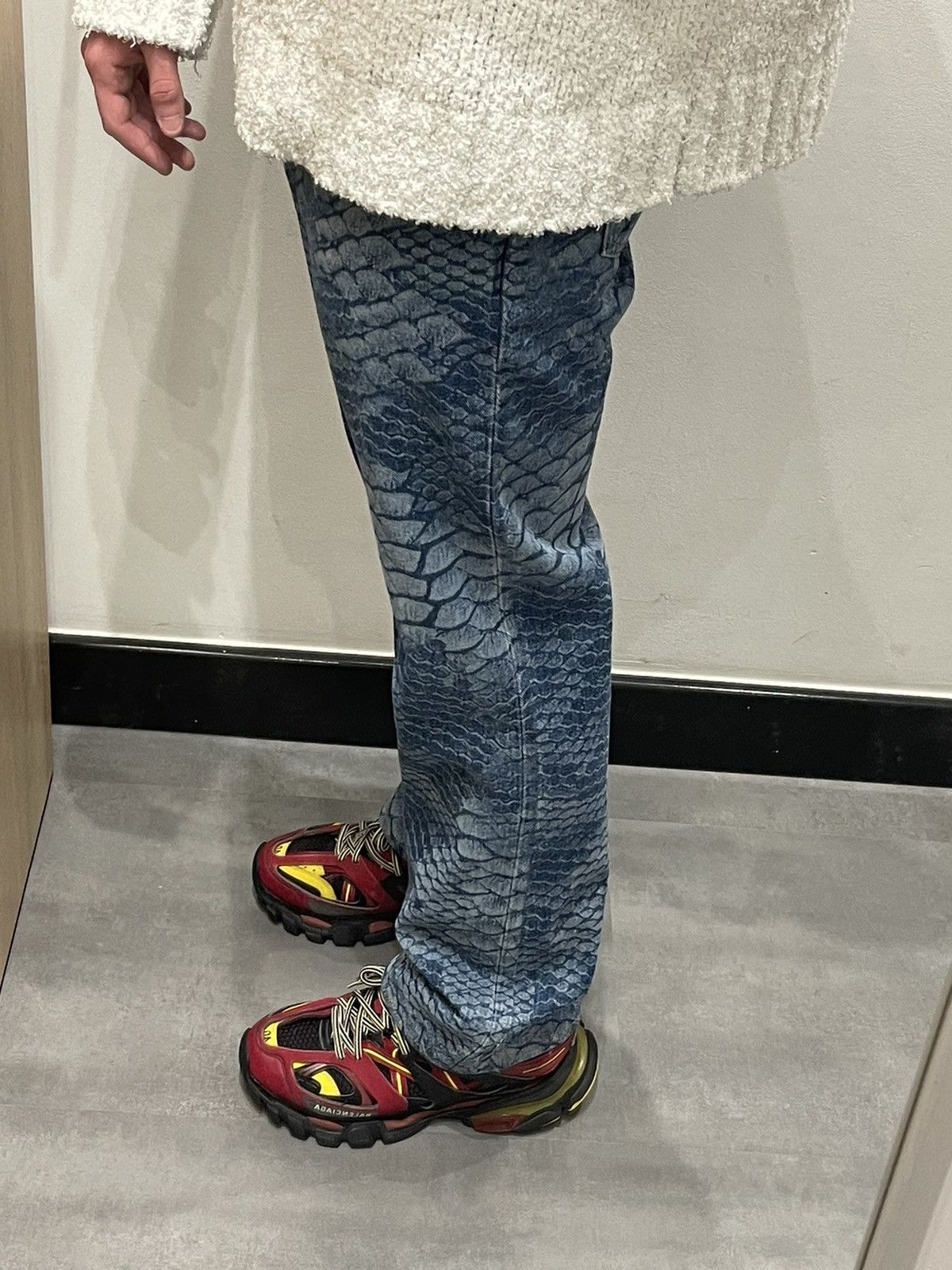 Maison Margiela !DS! SS22 Maison Margiela SnakeSkin Blue Pattern Denim Pants Size US 34 / EU 50 - 5 Thumbnail