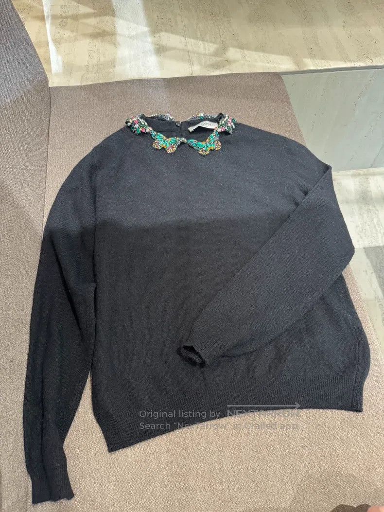 Valentino Heavy work nail bead flower collar black knitwea
