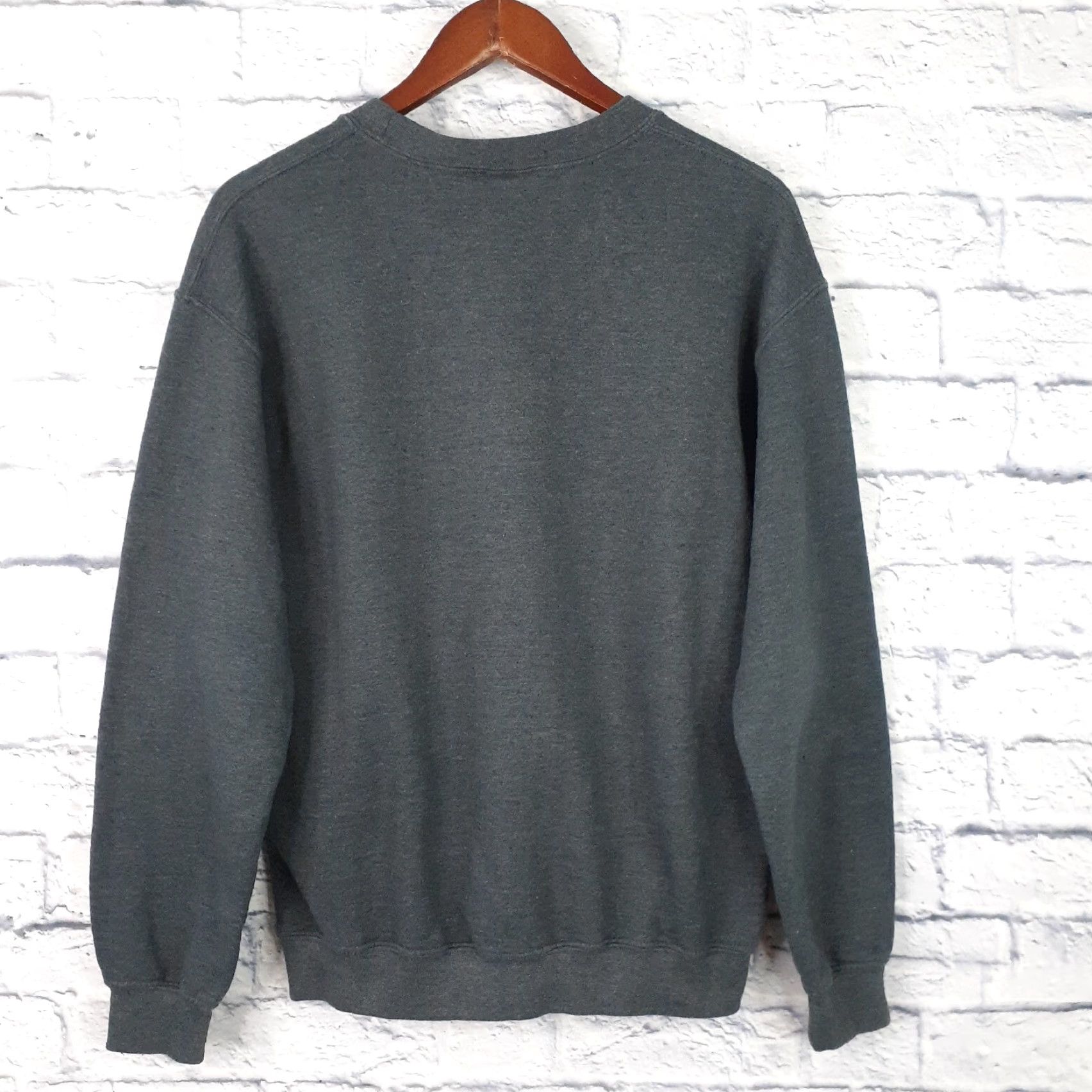 Gildan **Gildan Gray Pullover Sweatshirt Small** User: **Gildan Gray Sweatshirt Adult Small** Size US S / EU 44-46 / 1 - 6 Thumbnail