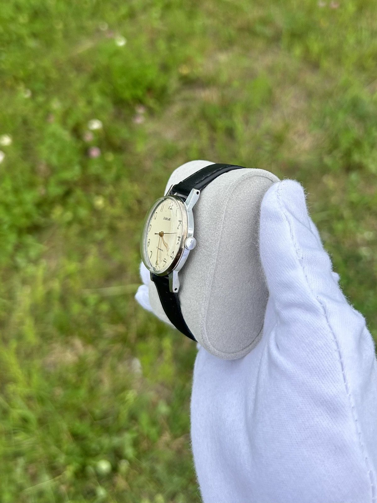 Vintage Vintage Watch Zaria USSR Soviet Mechanical Retro 1980s Size ONE SIZE - 16 Thumbnail