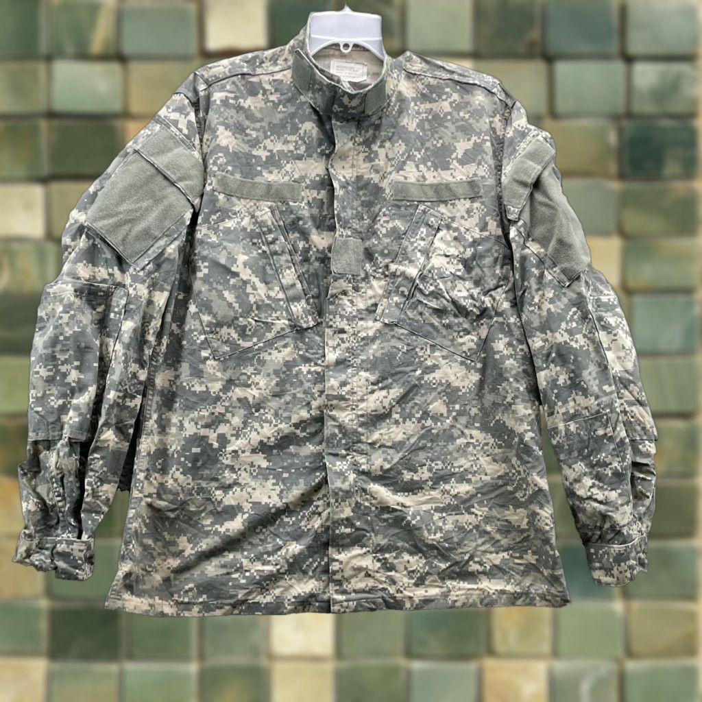 Vintage US Army Uniform Jacket Mens Medium Long Digital Camo Green Canvas Pockets Zip Button Size US M / EU 48-50 / 2 - 1 Thumbnail