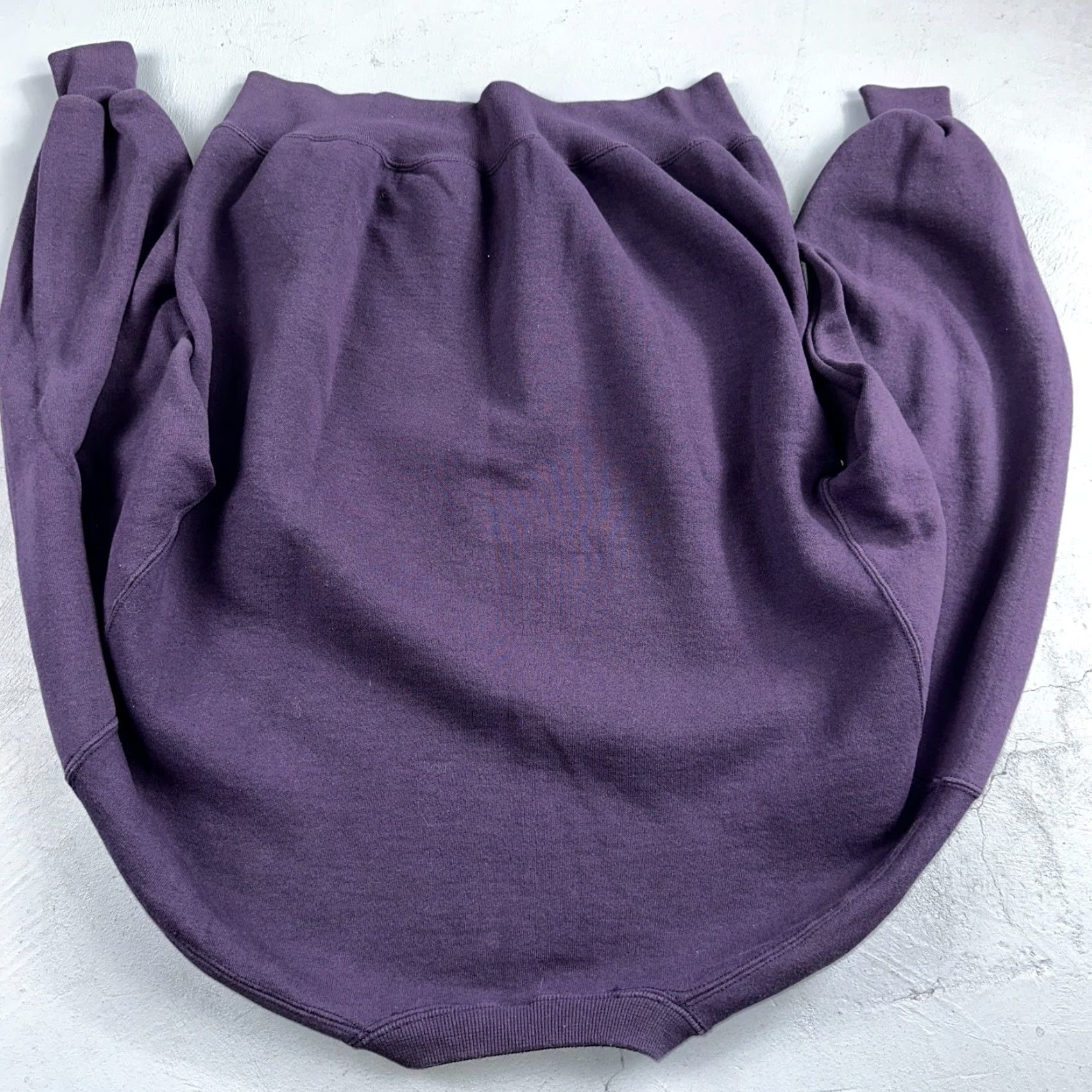 Russell Athletic VINTAGE Russell Athletic L USA Sweatshirt Crewneck Purple 90s Logo Cotton Fleece Men’s Size US L / EU 52-54 / 3 - 7 Thumbnail