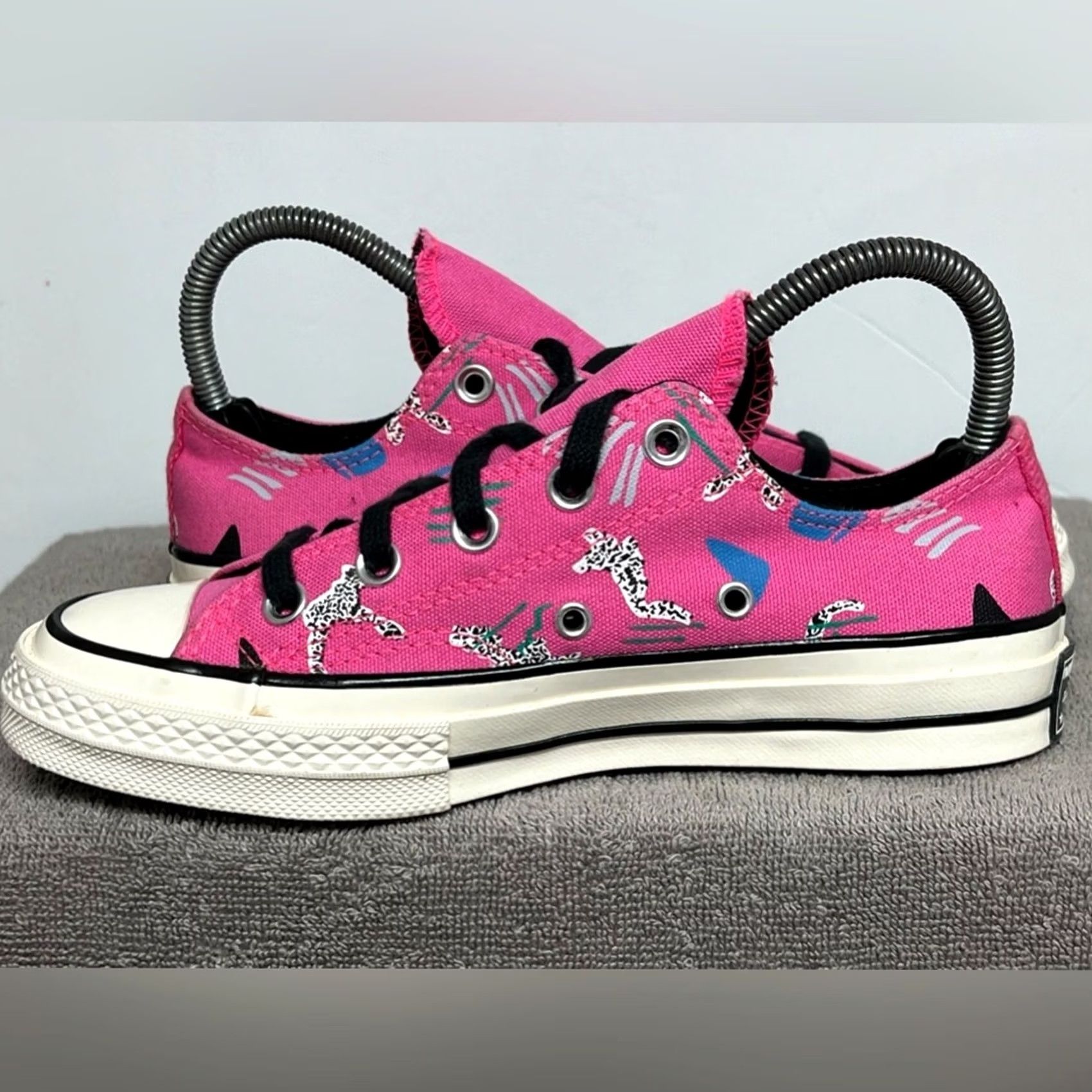 Converse Converse Chuck 70 OX Hyper Pink New Mens 4 Womens 6 170925C Size US 6 / IT 36 - 4 Thumbnail
