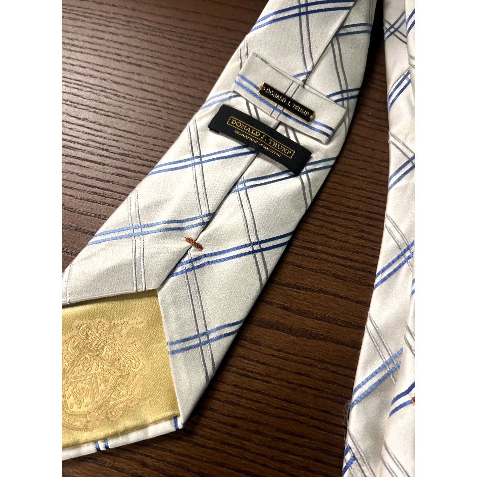 Vintage Donald J Trump Signature Collection Tie Men 100% Silk Beige Blue Poly Dot 60” Gold Trump Crest Pattern Size ONE SIZE - 2 Thumbnail