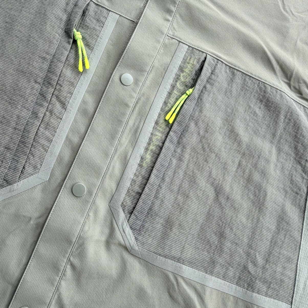 Lululemon Lululemon Water Repellent Hiking Shirt Men Size 2XL Blade Size US XXL / EU 58 / 5 - 2 Thumbnail