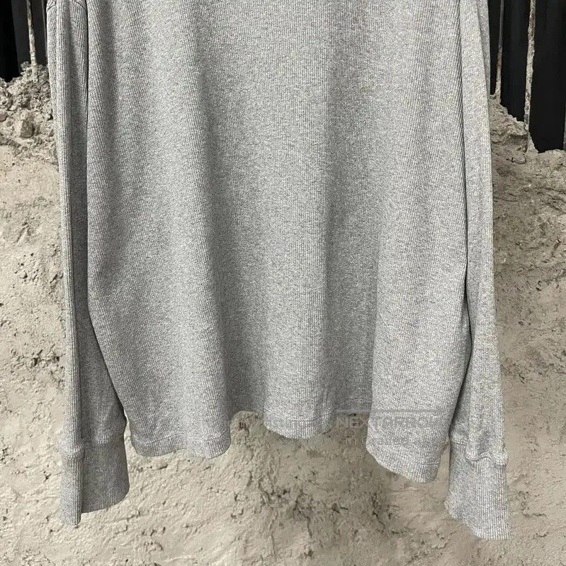 Loewe Loewe Light Gray Long Sleeve T-Shirt for Women . Size S / US 4 / IT 40 - 4 Thumbnail