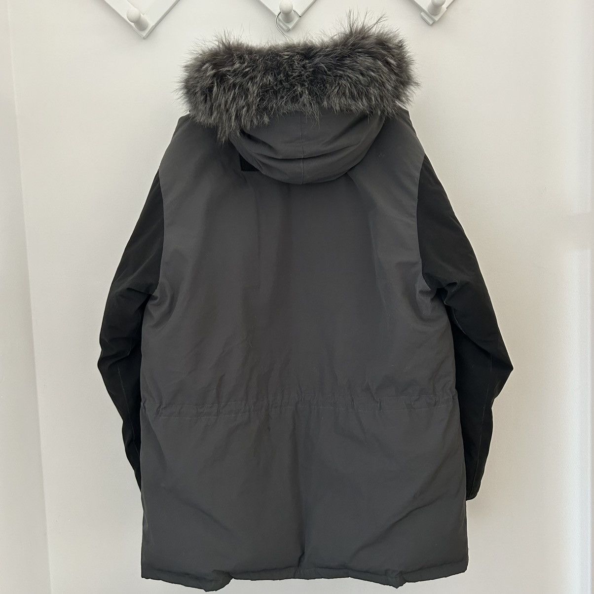 Canada Goose Canada Goose Black Label Fur Expedition Parka Grey Black Size US M / EU 48-50 / 2 - 9 Thumbnail